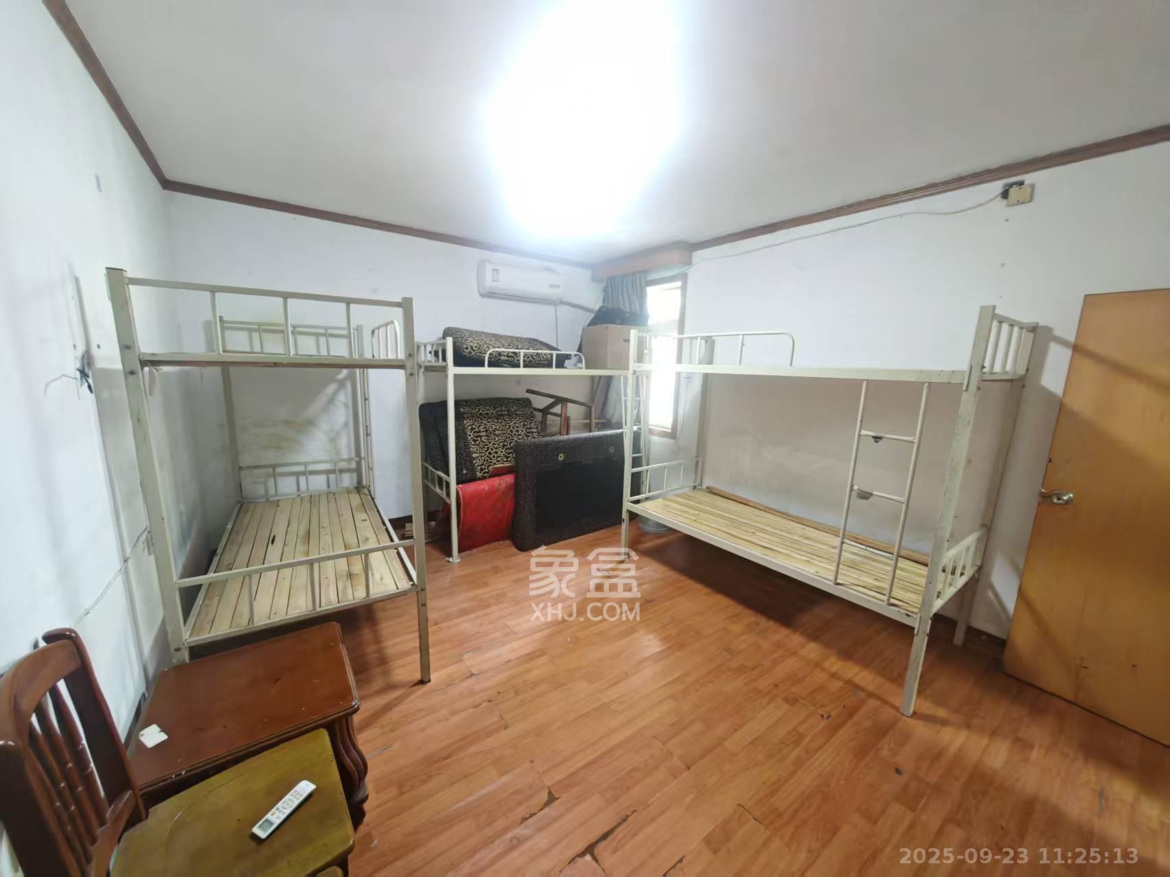 朗公街6号  3室2厅1卫    2800.0元/月室内图