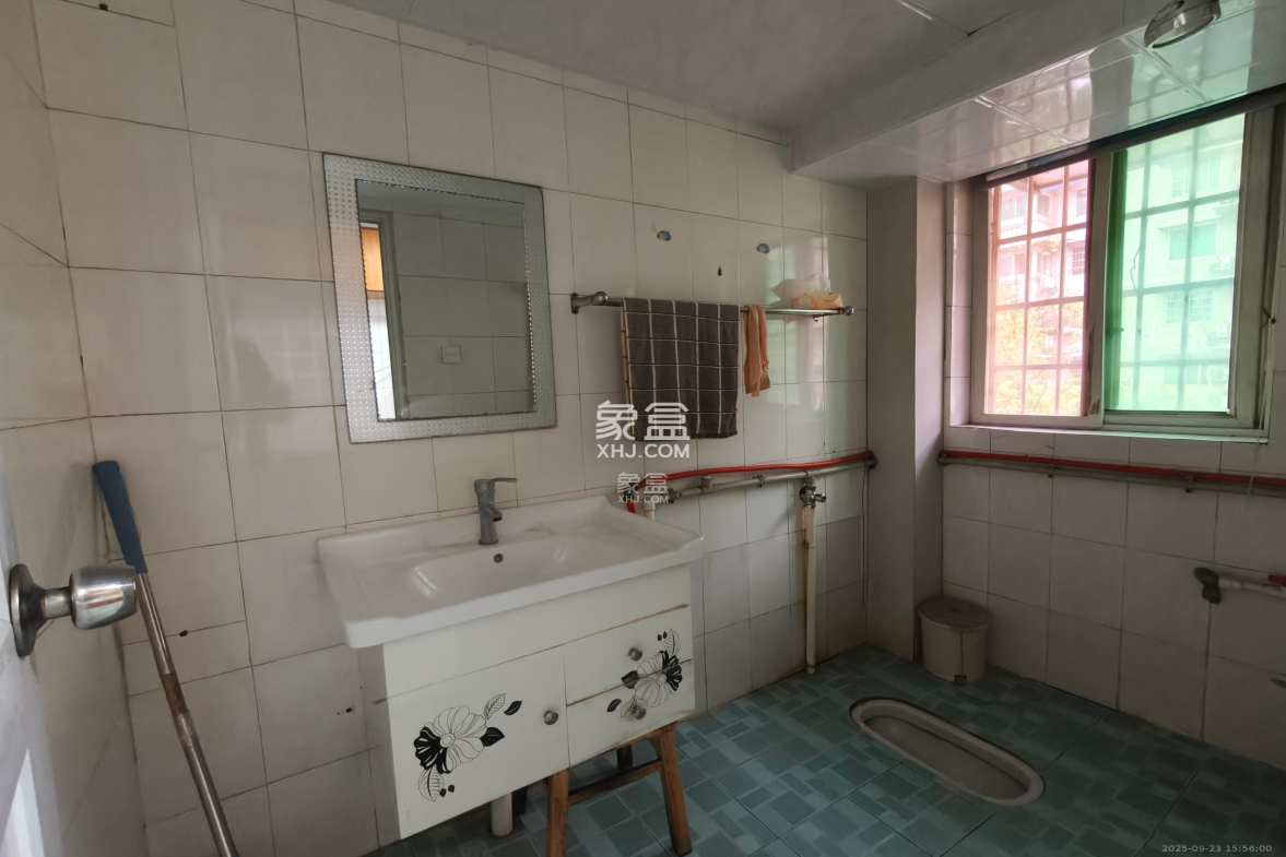 广厦新苑 1室2厅1卫 1900.00元/月 广厦新苑 1室2厅1卫 1900.00元/月室内图