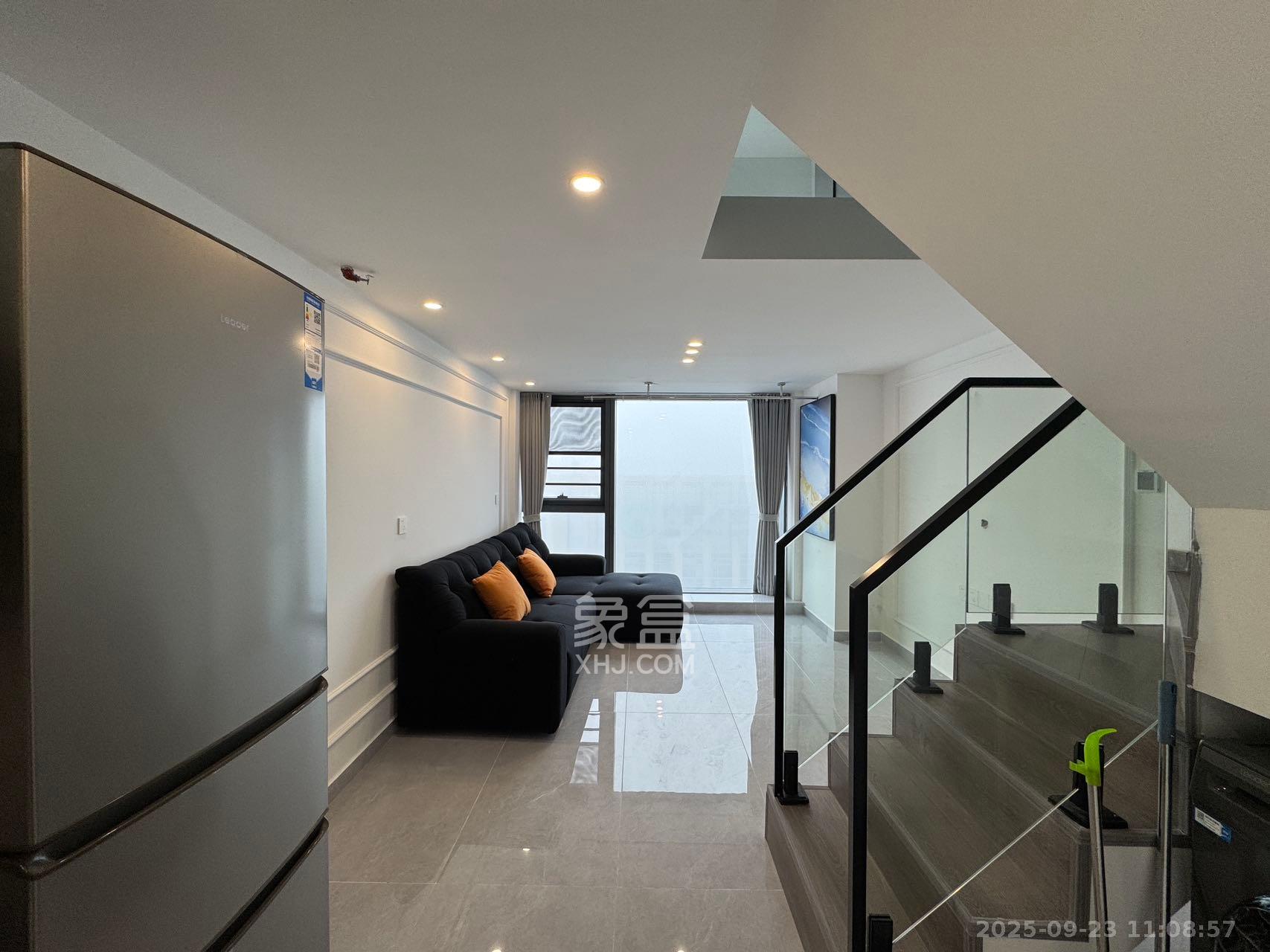 卓越中寰 2室1厅1卫 2300.0元/月 卓越中寰 2室1厅1卫 2300.0元/月室内图