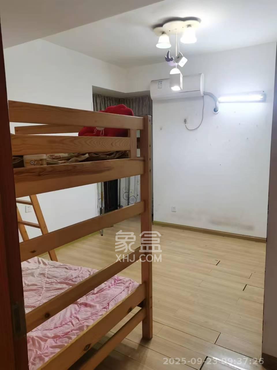 晶都公馆  3室2厅2卫   1300.00元/月室内图