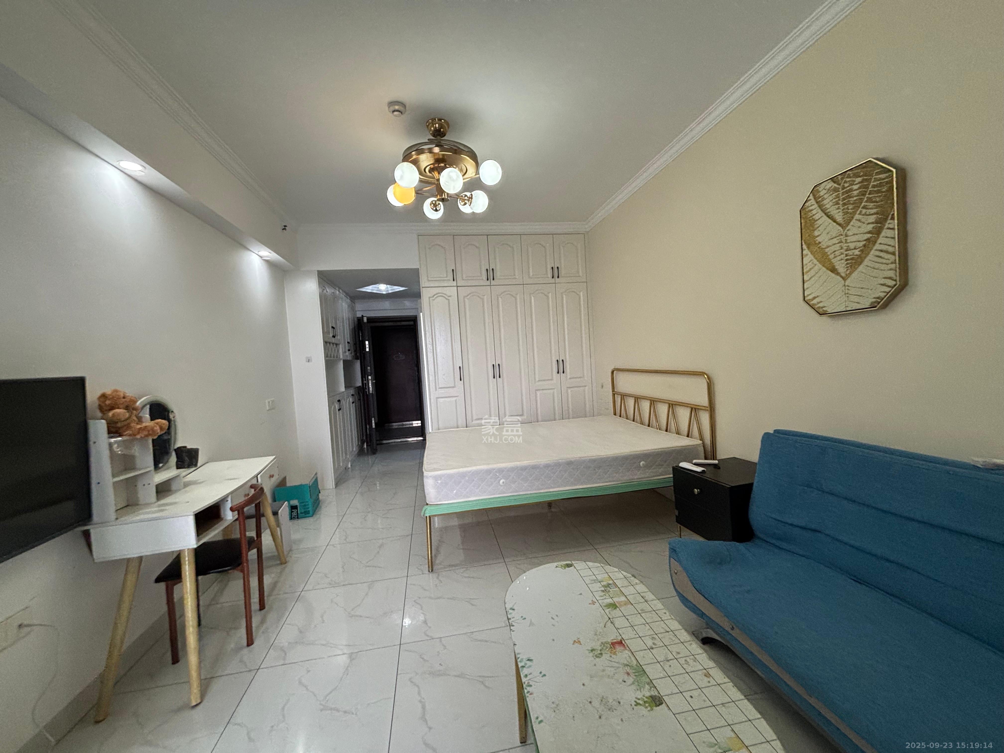 国泰九龙湾  1室1厅1卫    1300.0元/月 国泰九龙湾  1室1厅1卫    1300.0元/月