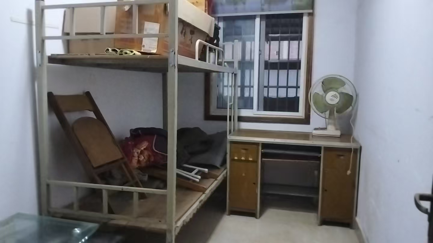 418家属区  3室1厅1卫    1000.0元/月室内图