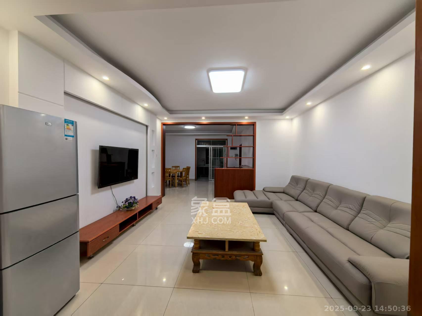 先锋新宇 3室2厅2卫 2200.0元/月 先锋新宇 3室2厅2卫 2200.0元/月室内图