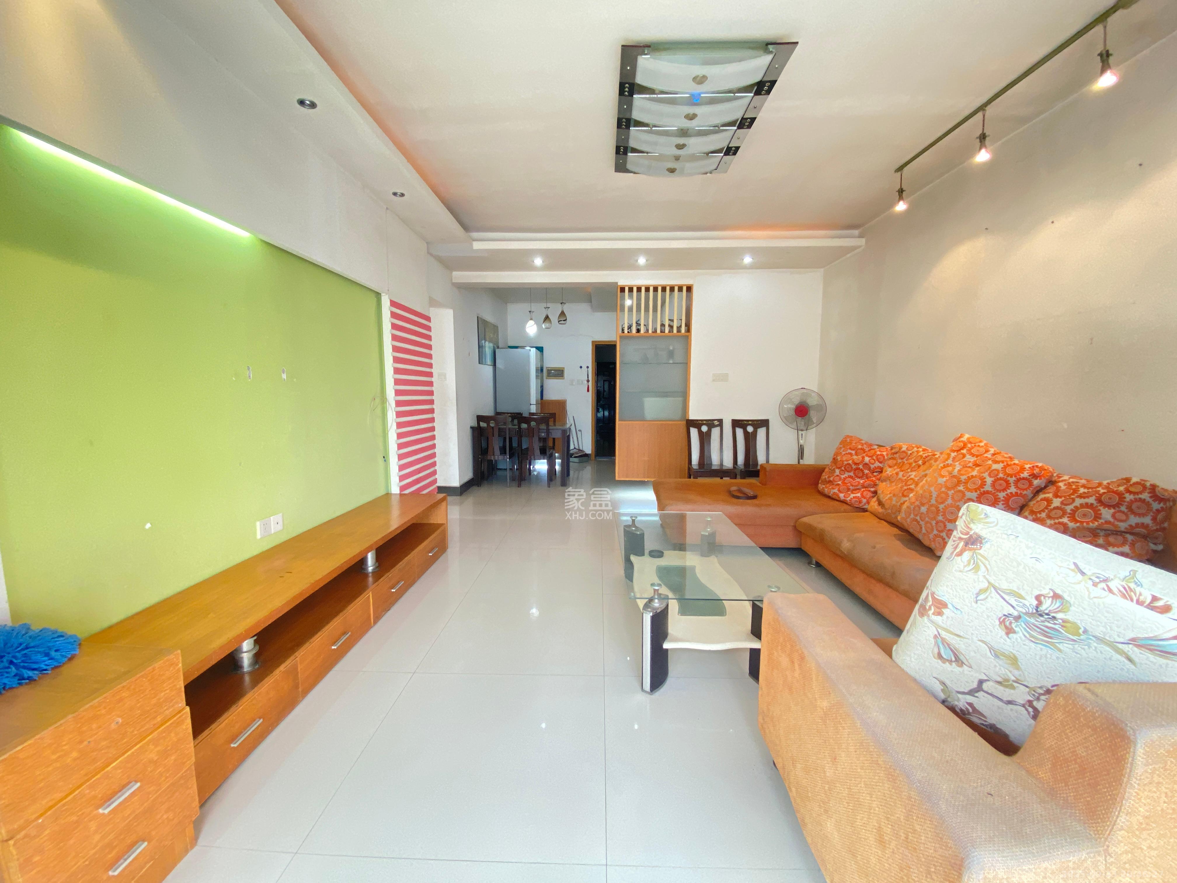 麓谷E家人 3室2厅1卫 2100.0元/月 麓谷E家人 3室2厅1卫 2100.0元/月室内图