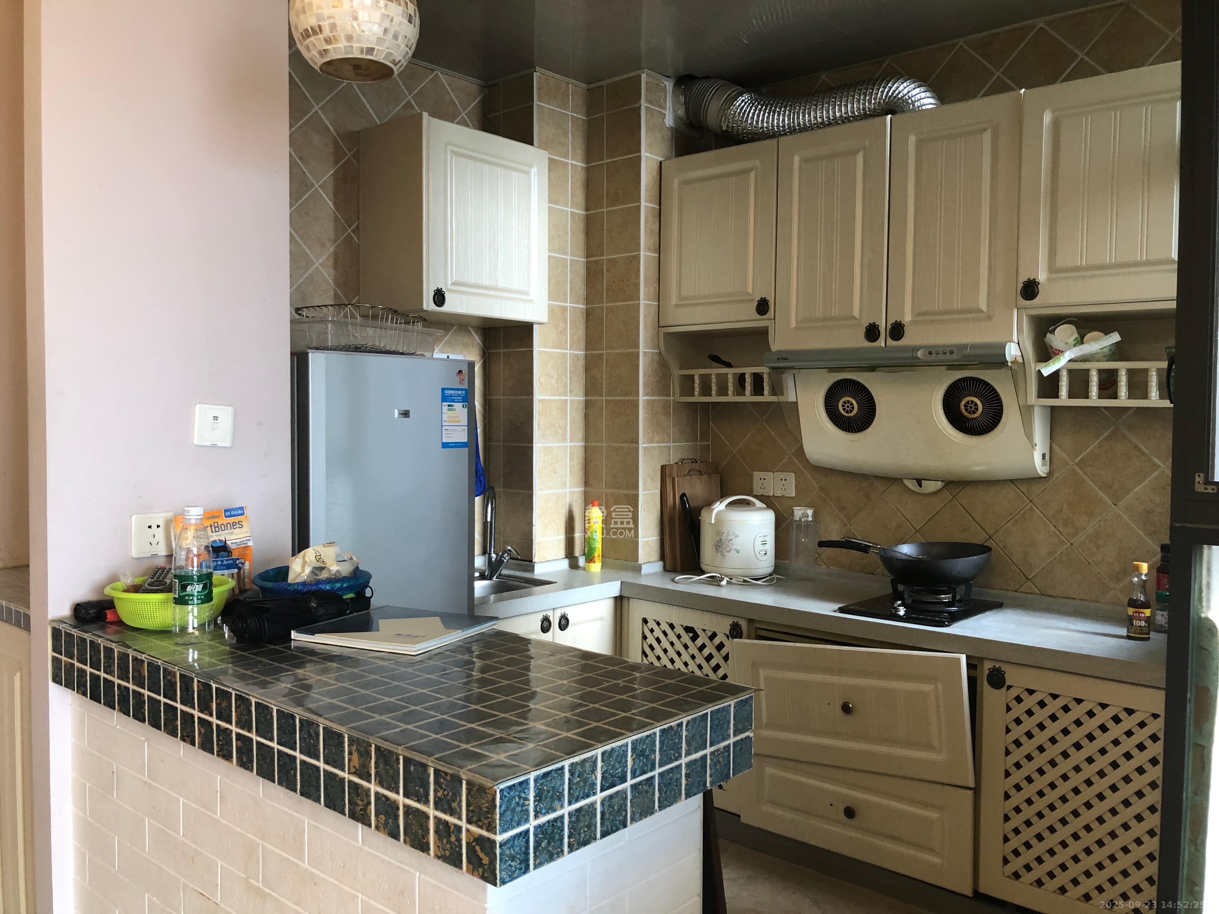 书院观邸 1室1厅1卫 2200.0元/月 书院观邸 1室1厅1卫 2200.0元/月室内图