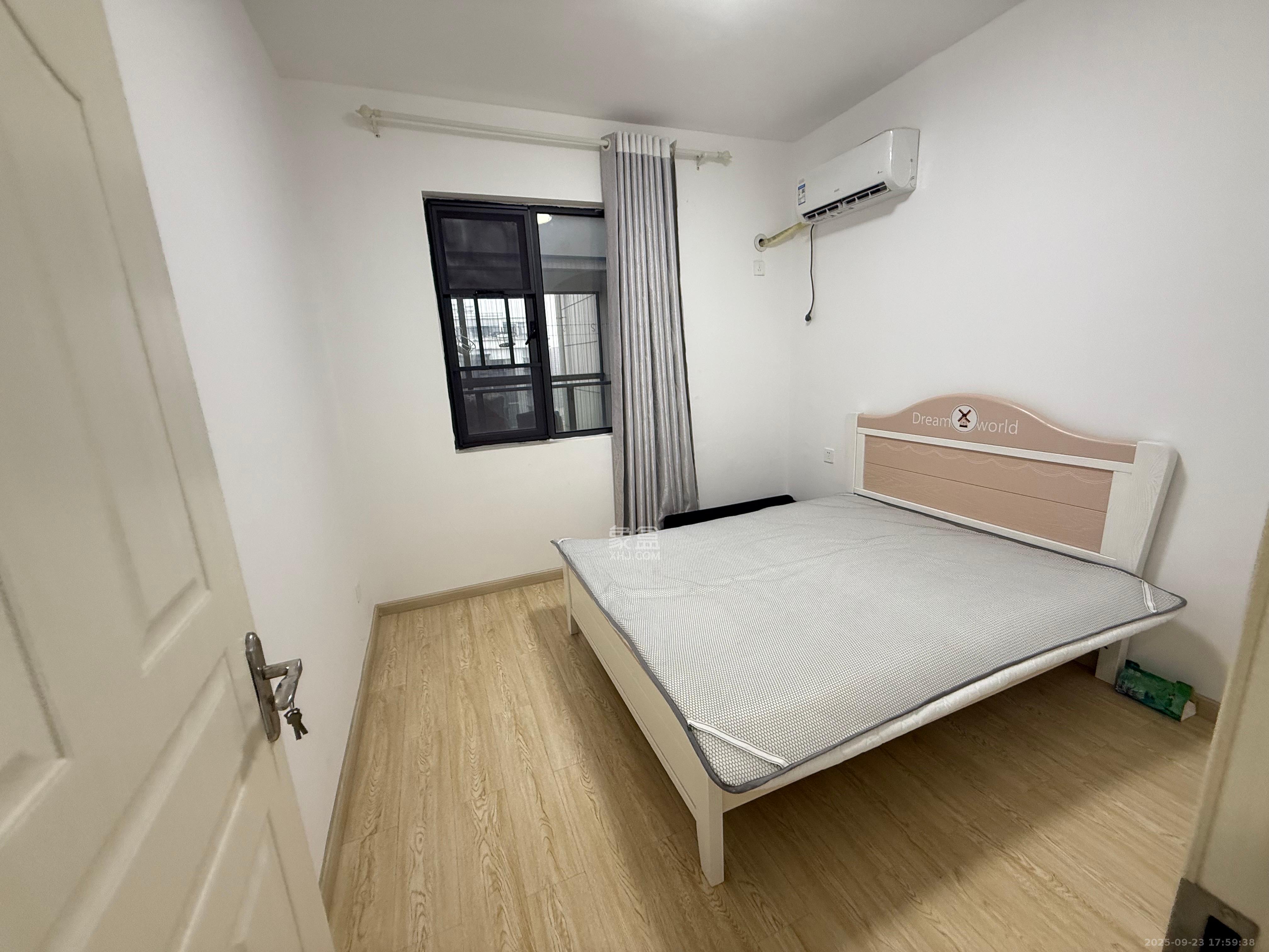 天翼花园(中国电信单位房) 2室1厅1卫 3100.0元/月 天翼花园(中国电信单位房) 2室1厅1卫 3100.0元/月室内图