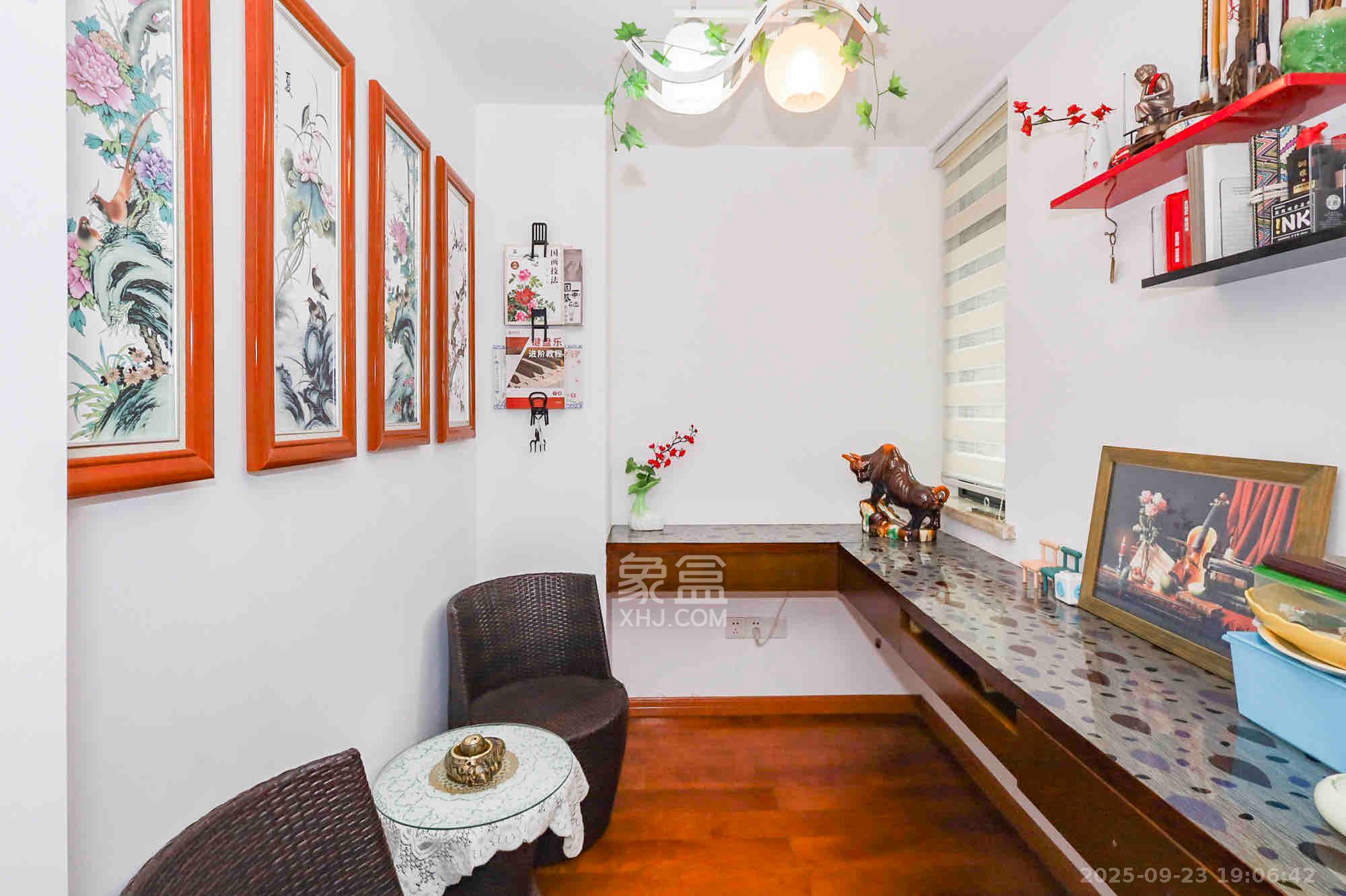 滨江一号(丰泰花园) 3室2厅2卫 3200.0元/月 滨江一号(丰泰花园) 3室2厅2卫 3200.0元/月室内图