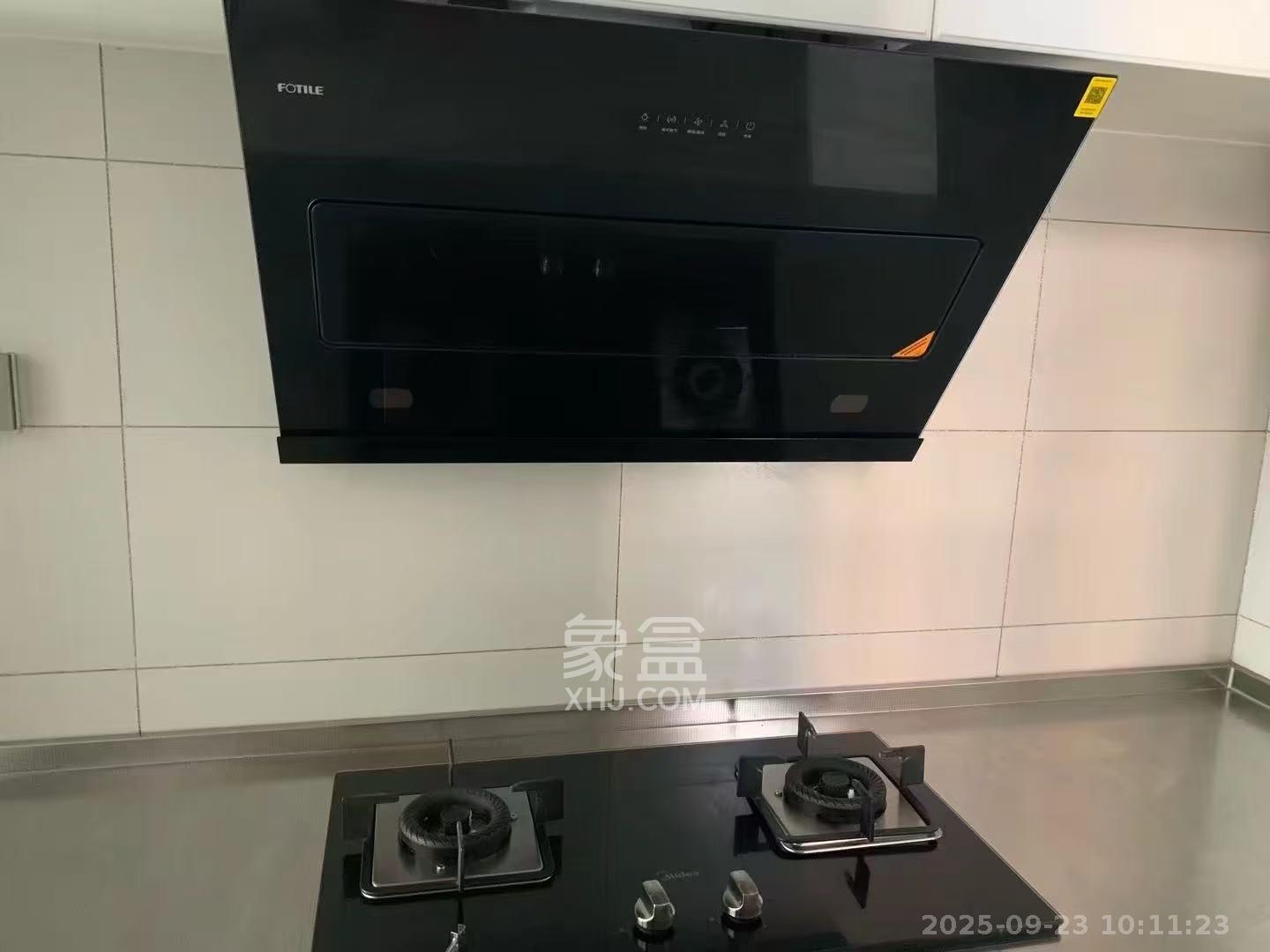 紫华郡  3室2厅2卫    1700.0元/月室内图