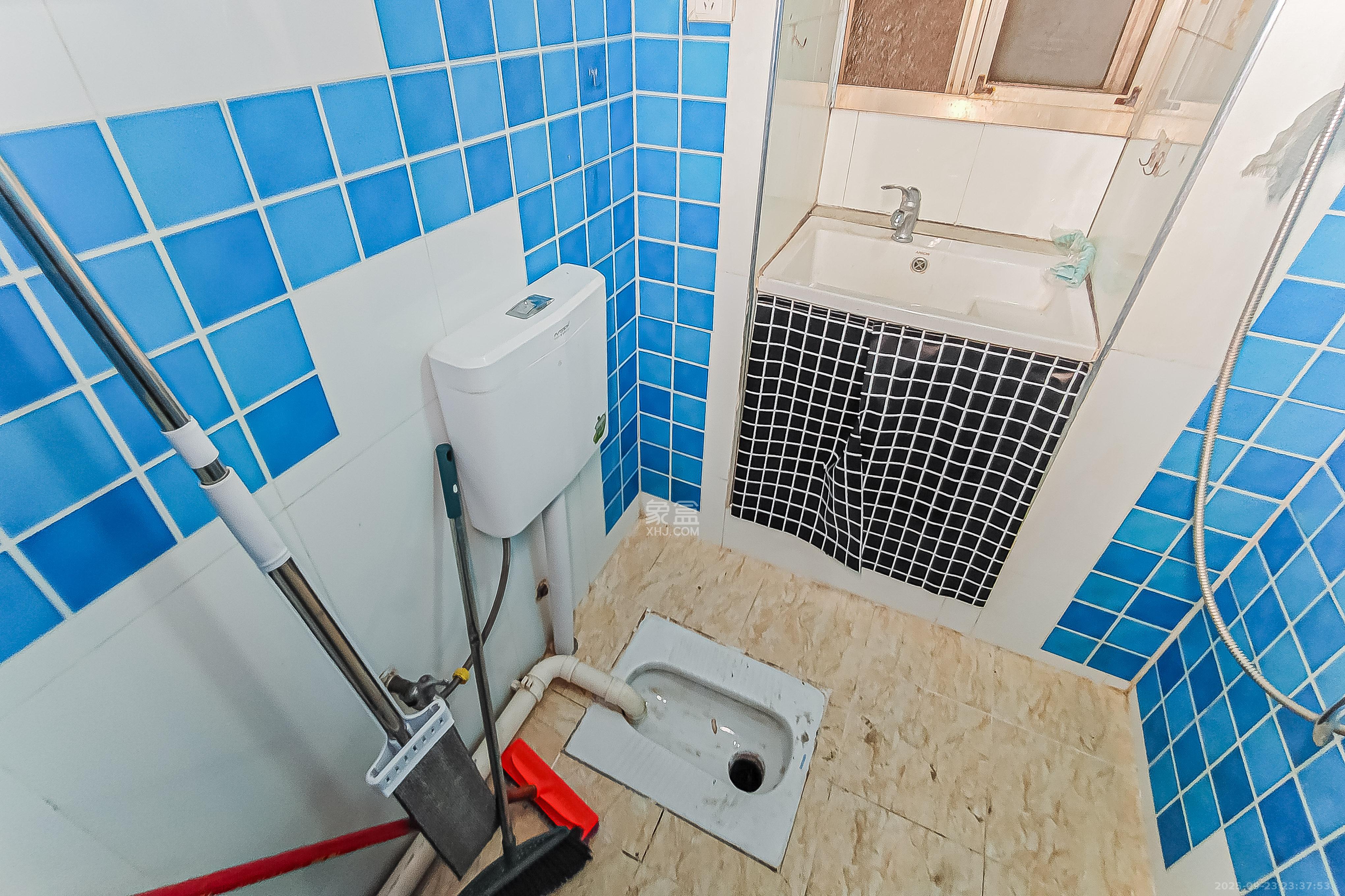 省政府机关梓园住宅区 3室1厅1卫 84.0万 省政府机关梓园住宅区 3室1厅1卫 84.0万卫生间