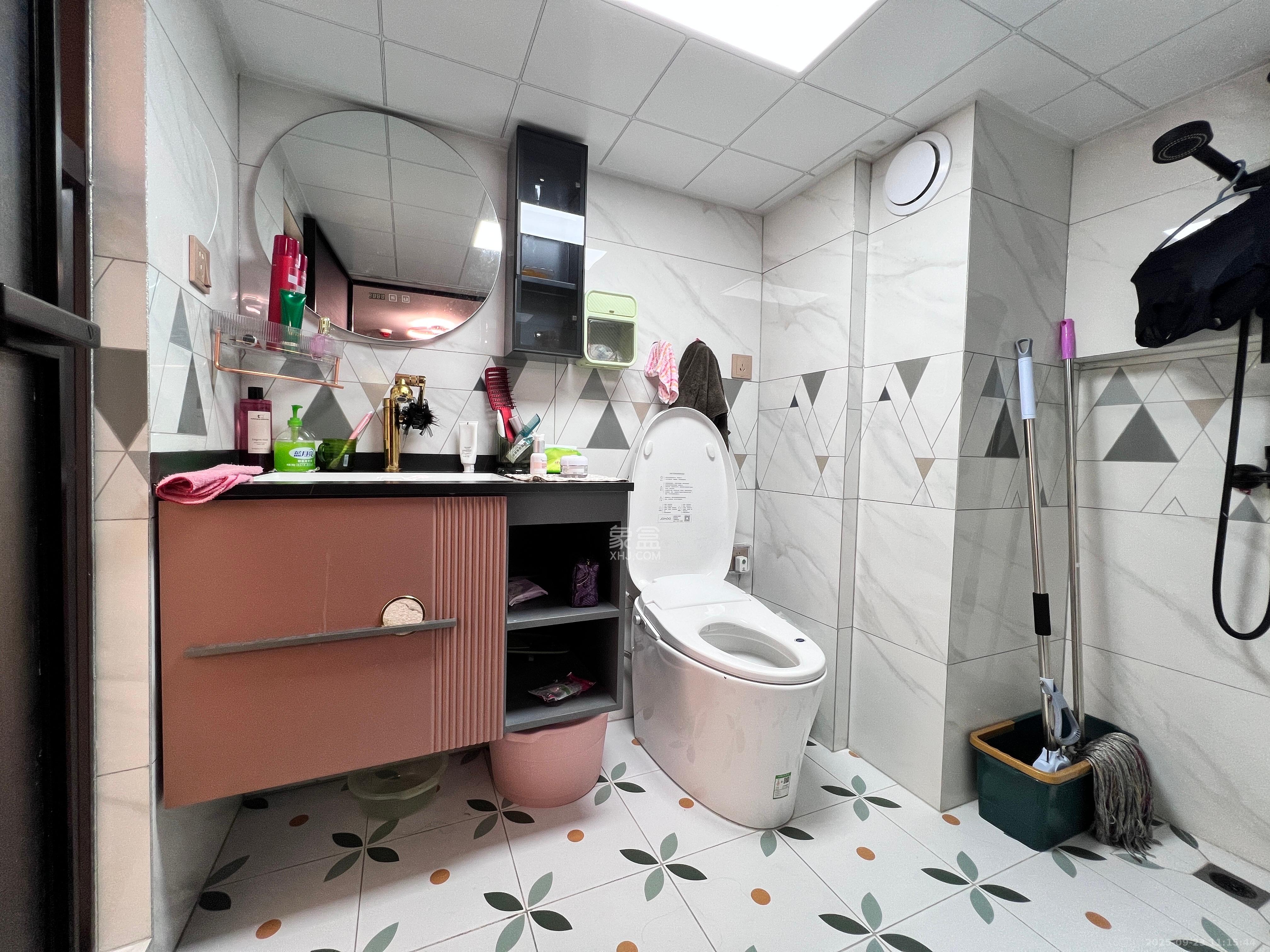 九玺铭城(九玺华府) 2室1厅1卫 3000.0元/月 九玺铭城(九玺华府) 2室1厅1卫 3000.0元/月室内图