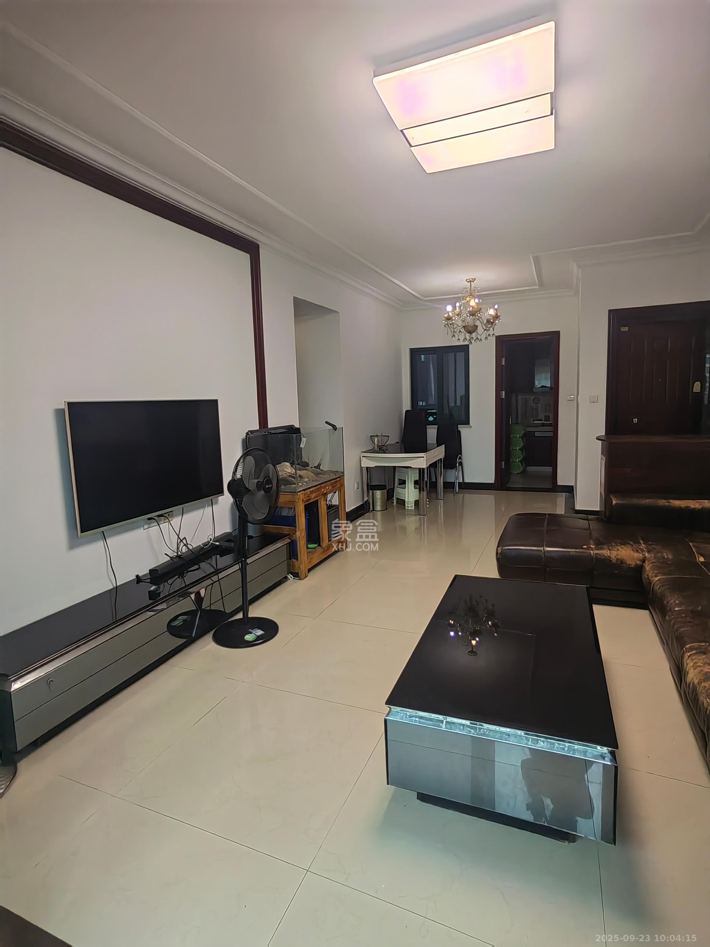 恒大翡翠华庭  3室2厅2卫    2250.0元/月室内图