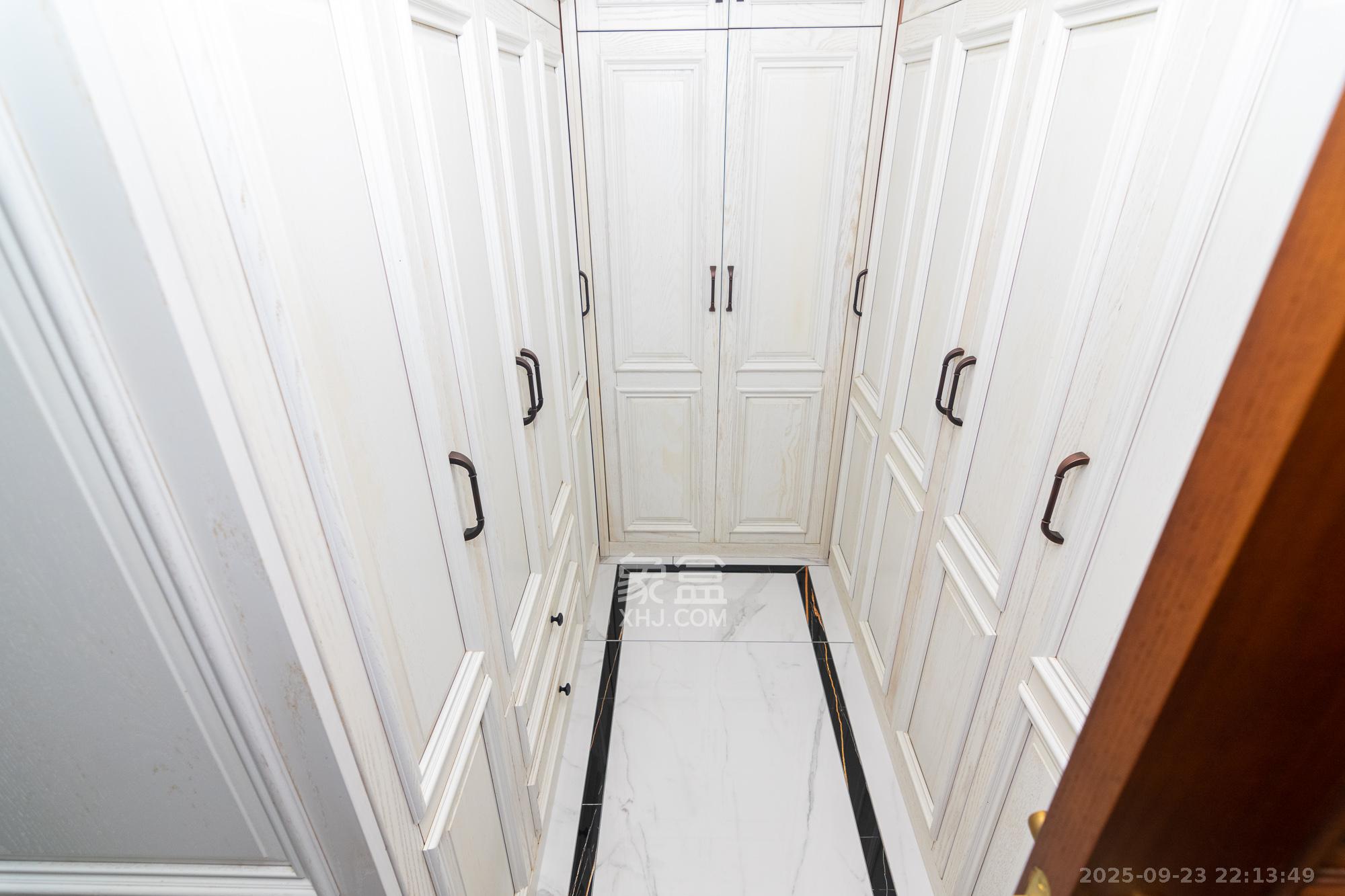 悦禧国际山庄 5室3厅4卫 438.0万 悦禧国际山庄 5室3厅4卫 438.0万其他