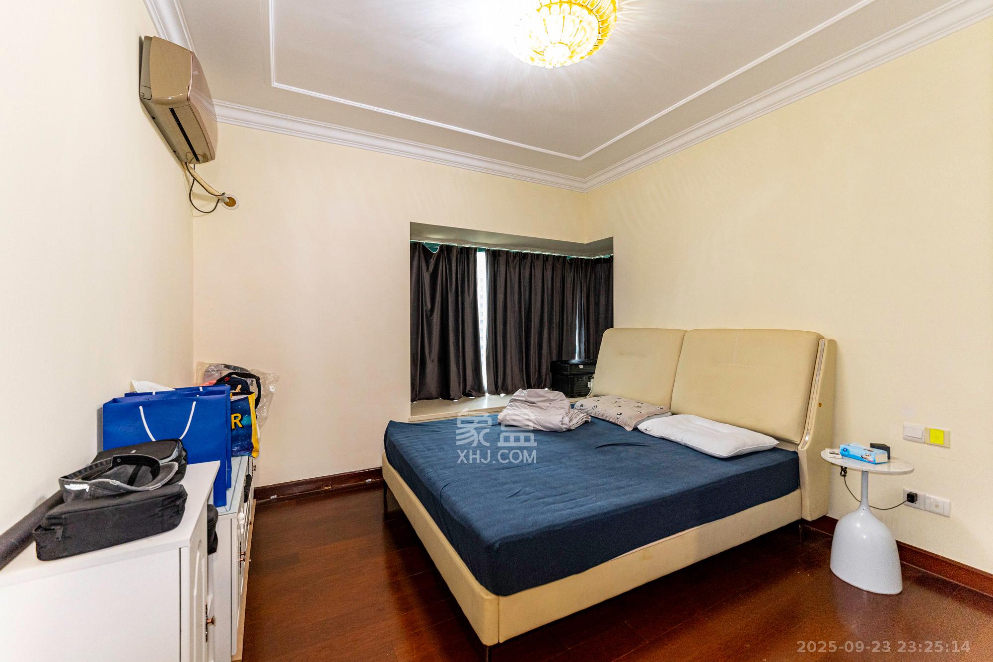 恒大雅苑  4室2厅2卫    114.6万卧室