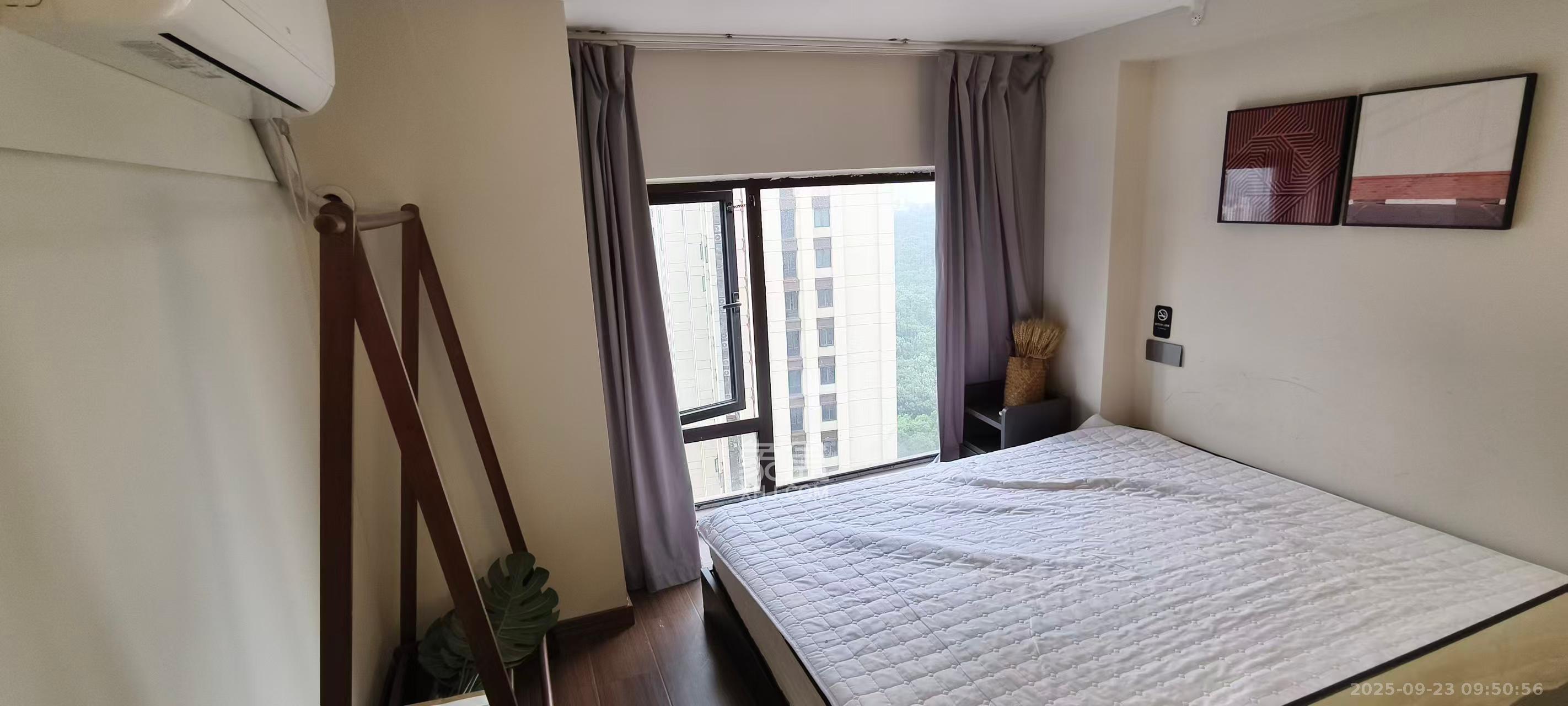 卓越江岸  2室1厅1卫    2500.0元/月室内图