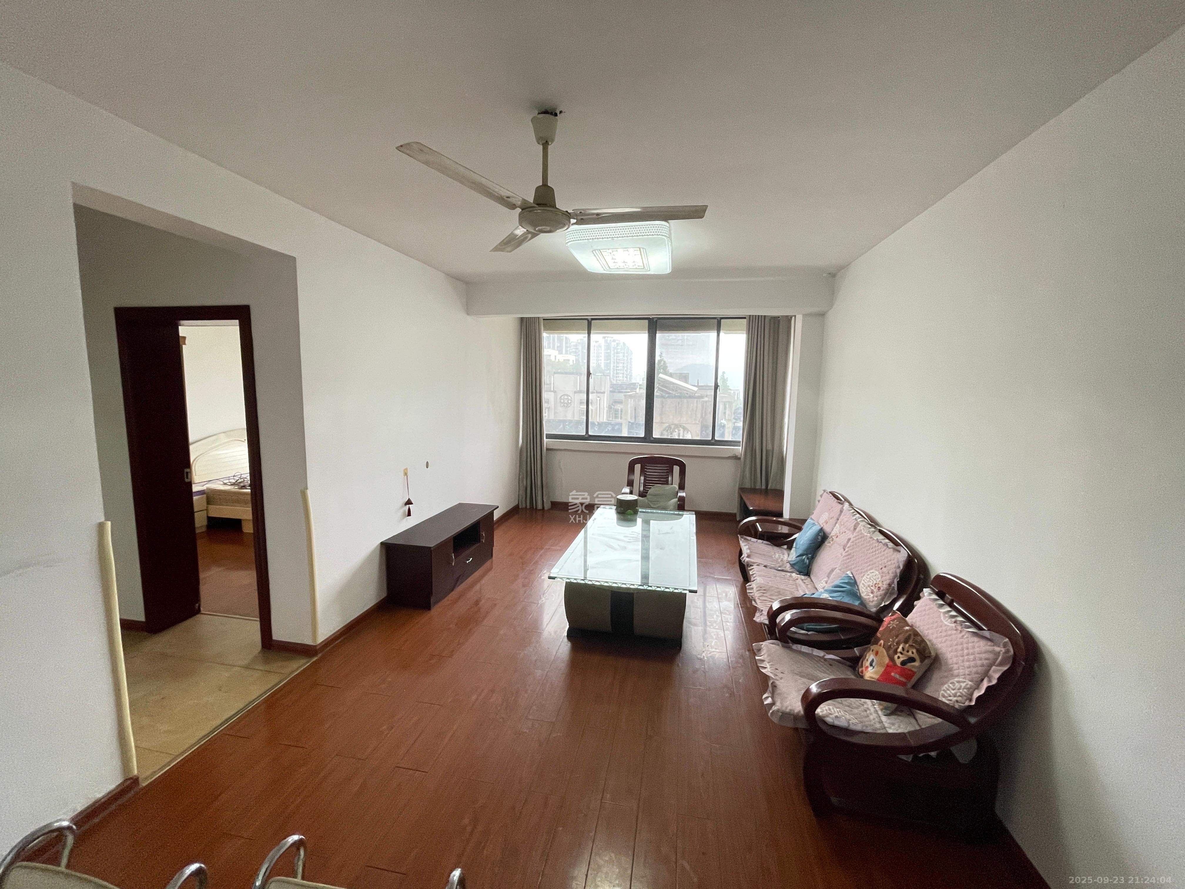 英才园三片 2室2厅1卫 1900.0元/月 英才园三片 2室2厅1卫 1900.0元/月室内图