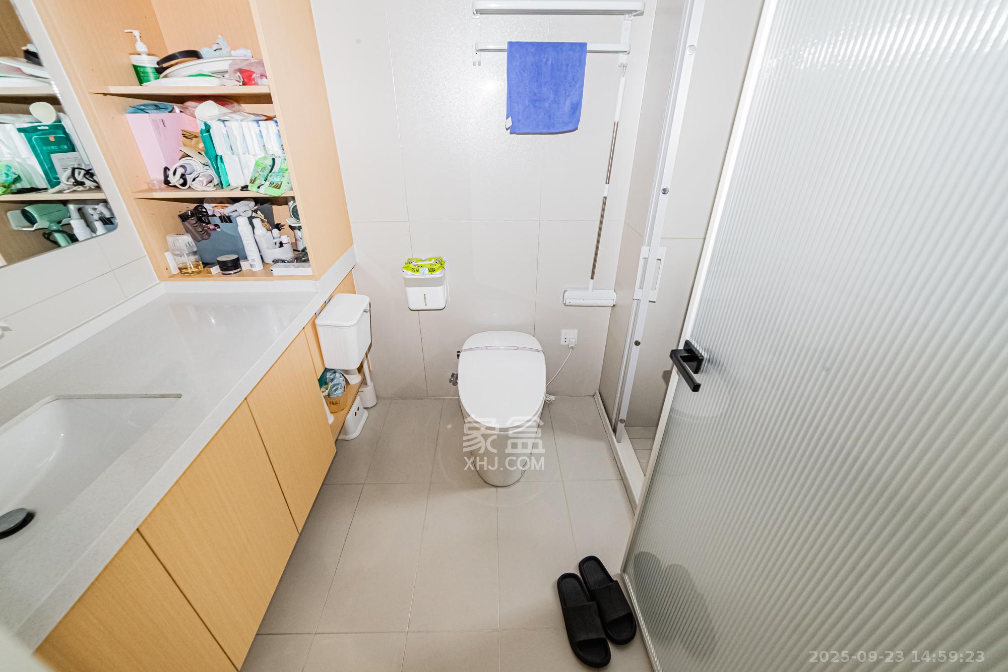 珠江花城一期桂苑 3室2厅1卫 110.0万 珠江花城一期桂苑 3室2厅1卫 110.0万卫生间