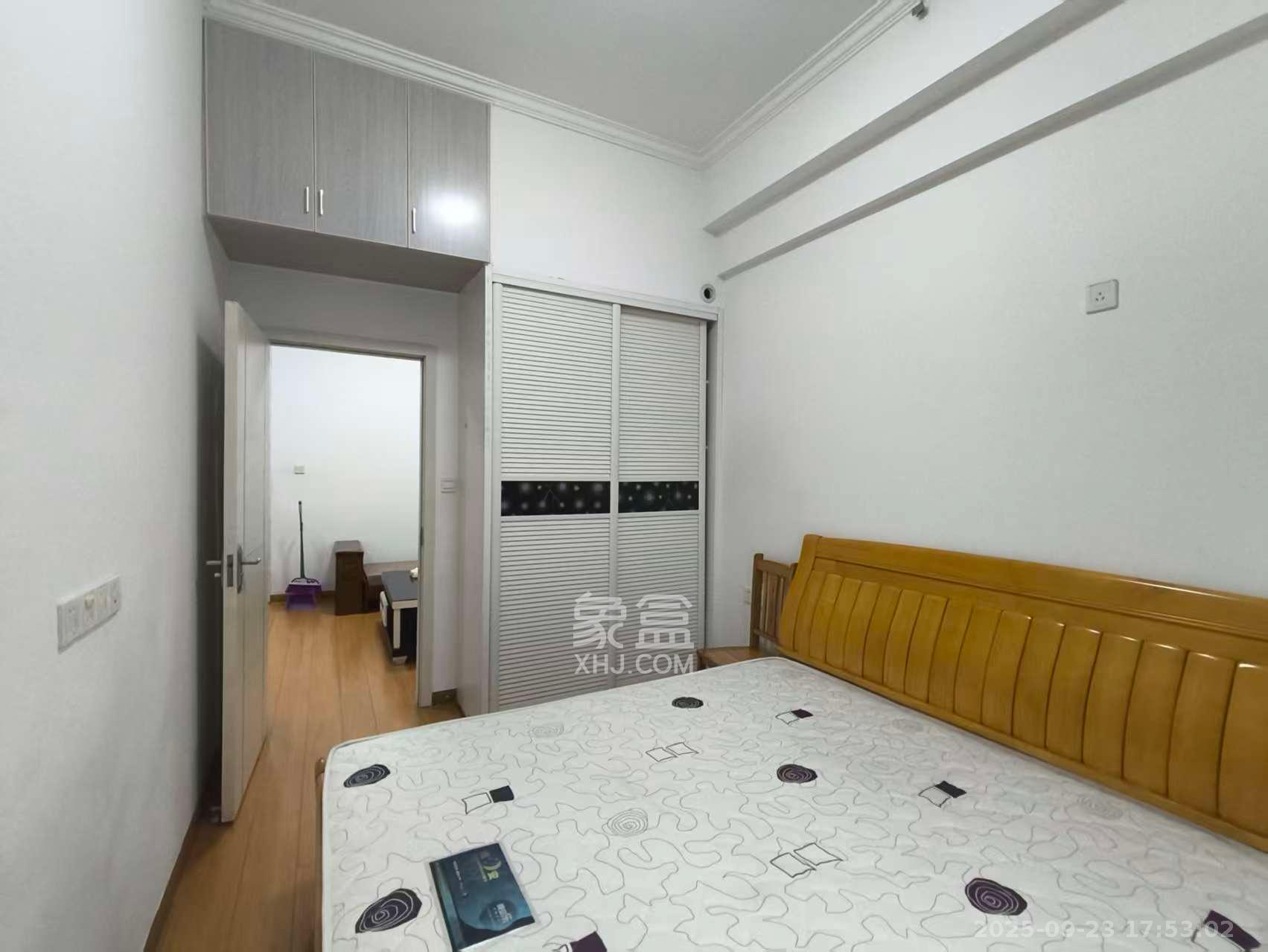 潇湘名城(新里程潇湘名城)  2室2厅1卫    2000.0元/月 潇湘名城(新里程潇湘名城)  2室2厅1卫    2000.0元/月室内图