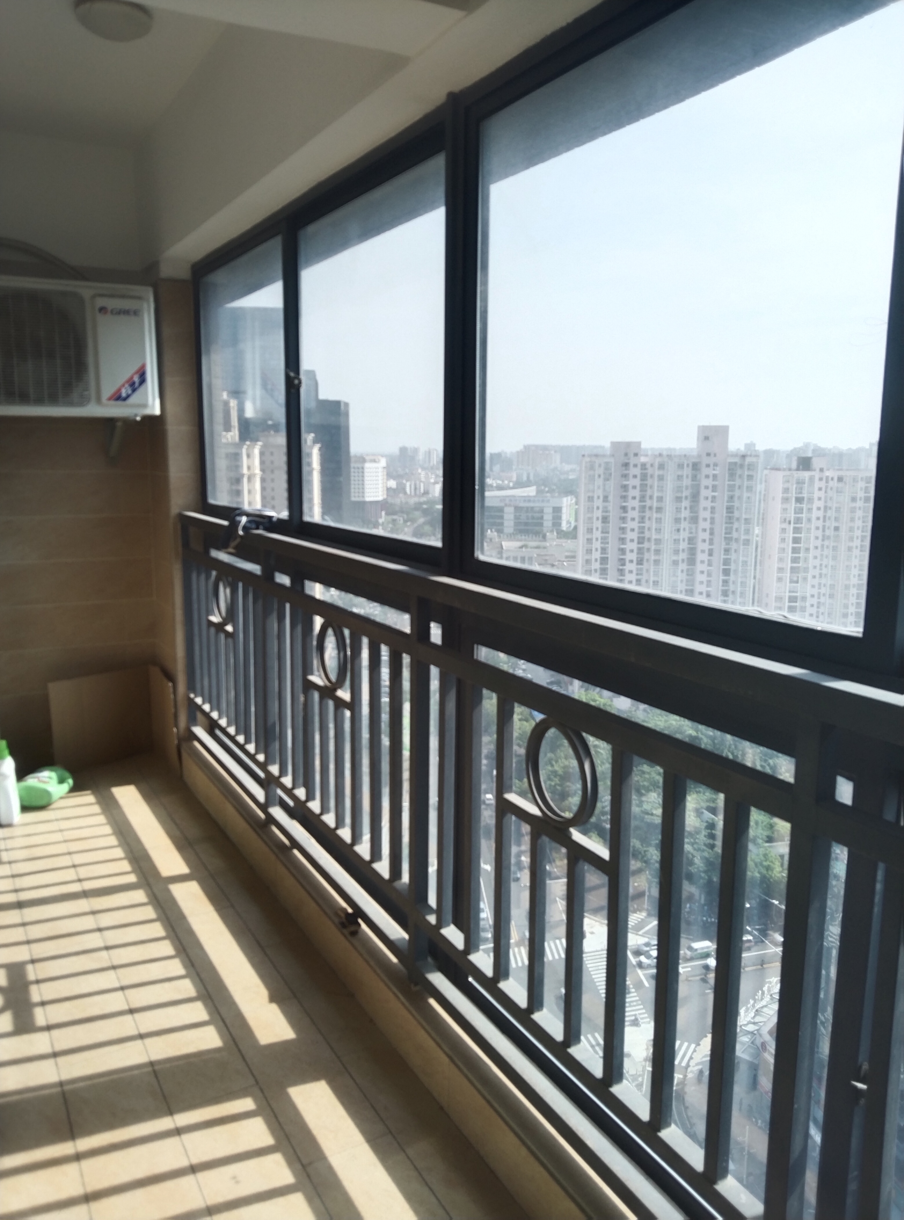 名门广场北区（二期）  3室2厅2卫   3000.00元/月室内图