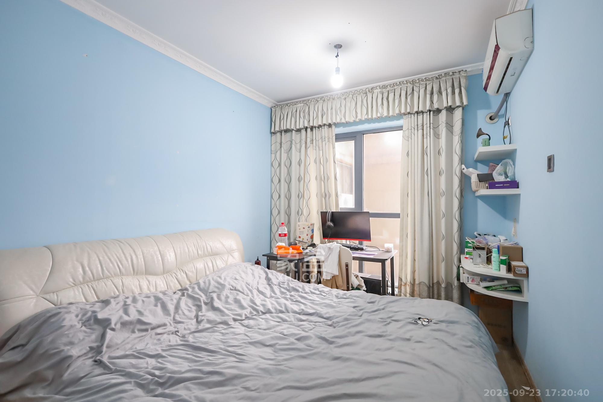 奥克斯广场  3室2厅2卫    105.0万 奥克斯广场  3室2厅2卫    105.0万卧室