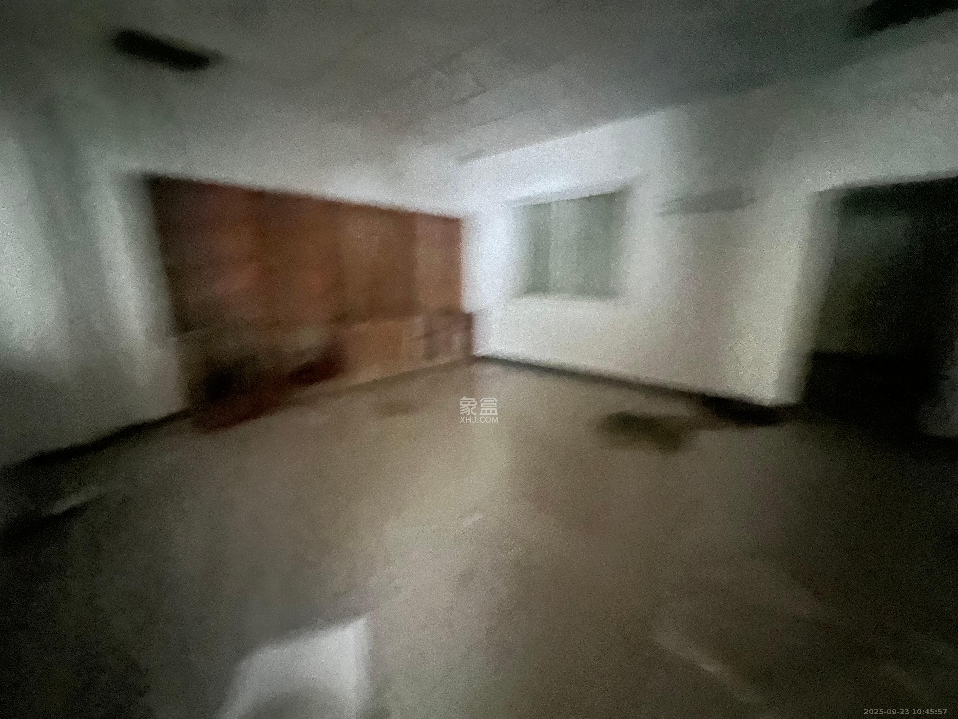 满庭芳小区   90.35㎡      6800.0元/月室内图