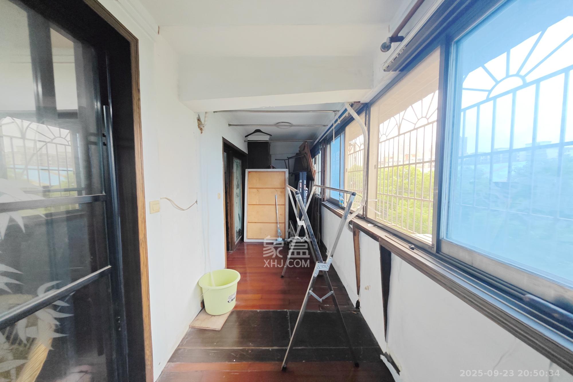 赤岗苑  3室2厅2卫    66.0万阳台