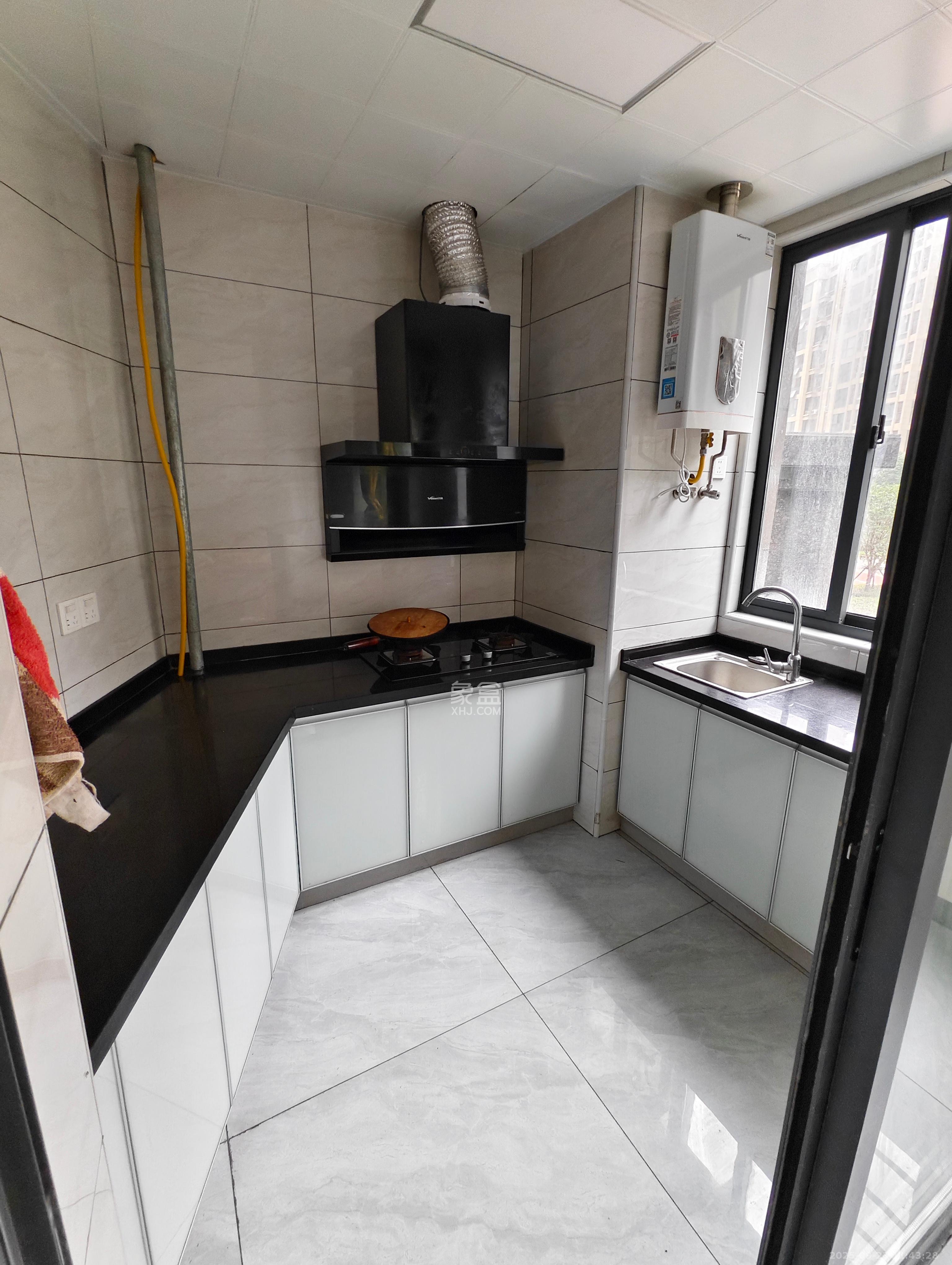 明发阅江悦府 4室2厅2卫 2500.0元/月 明发阅江悦府 4室2厅2卫 2500.0元/月室内图