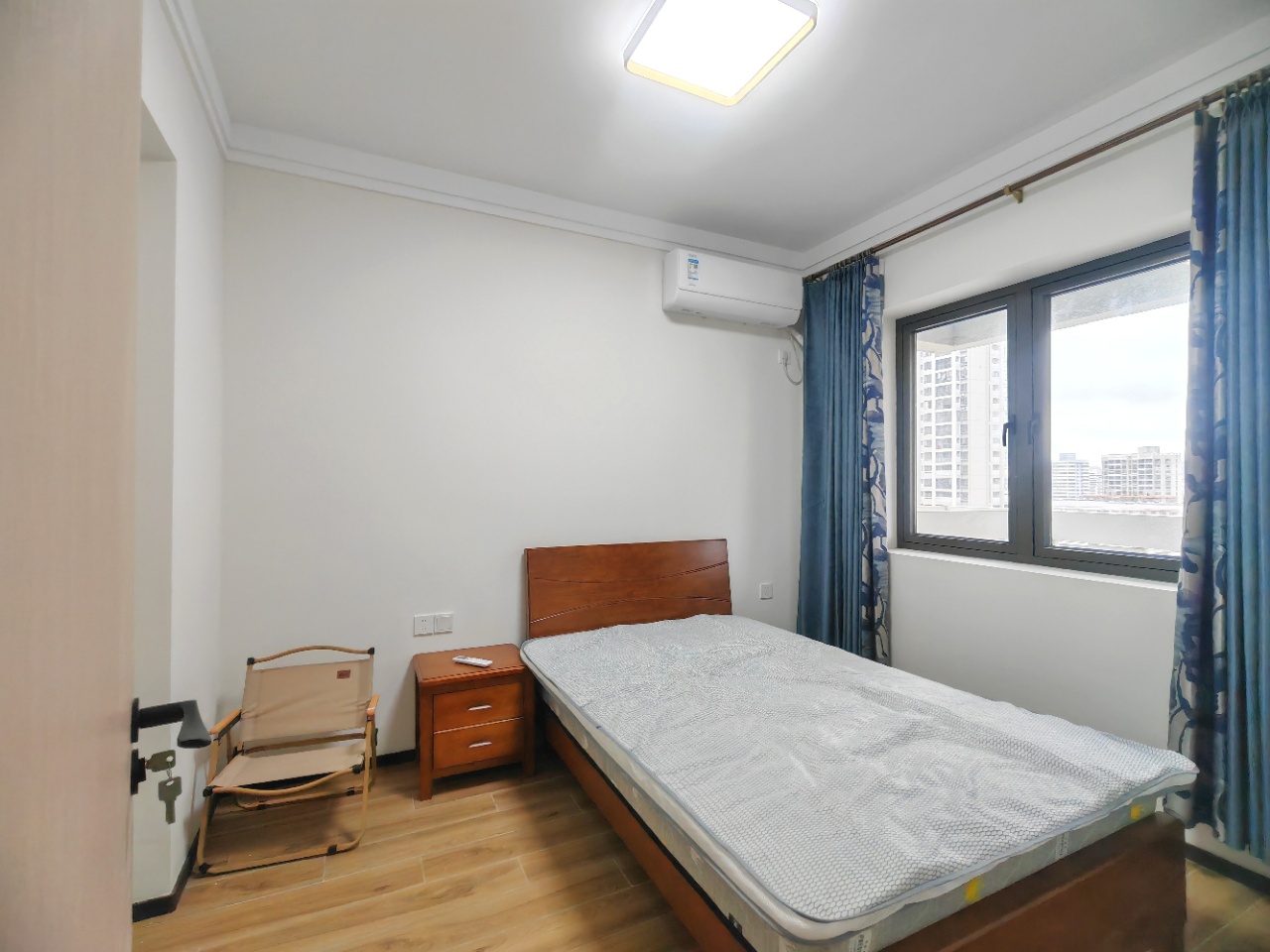 海府大院(海府路41号) 3室2厅2卫 3800.0元/月 海府大院(海府路41号) 3室2厅2卫 3800.0元/月室内图