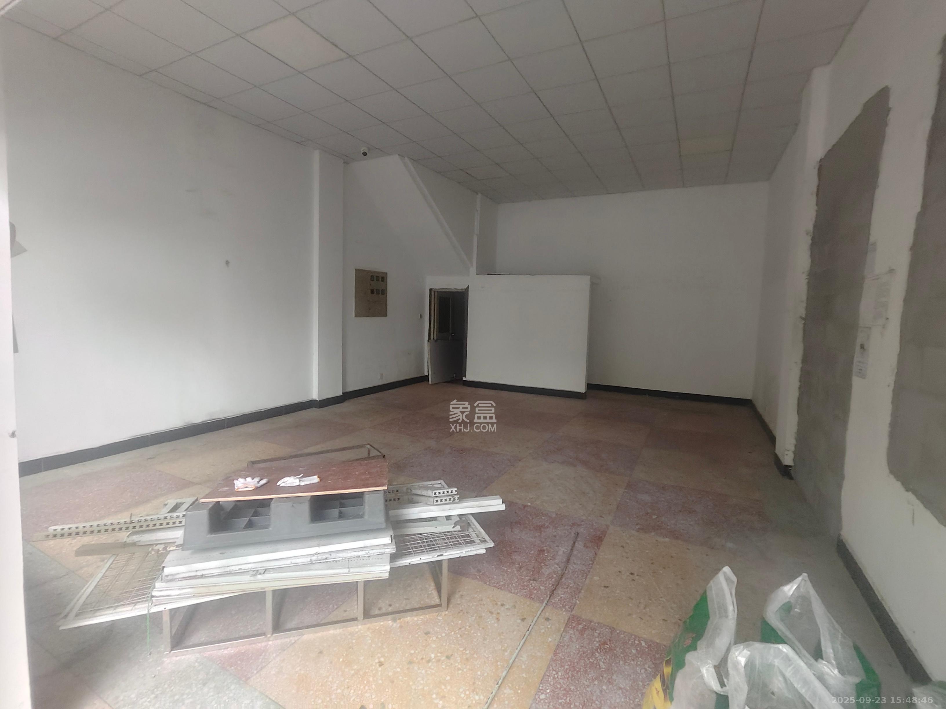 松雅安置小区   54.0㎡      2600.0元/月