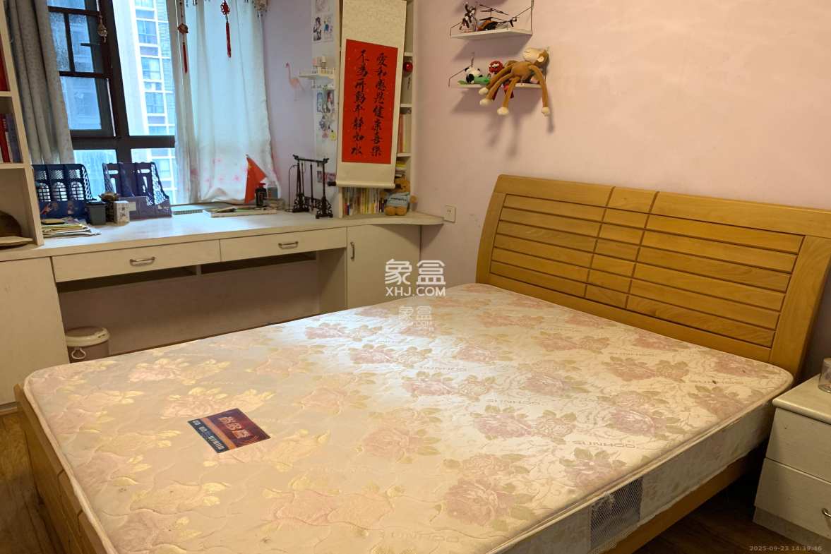 水岸世景  3室2厅2卫    2200.0元/月 水岸世景  3室2厅2卫    2200.0元/月室内图