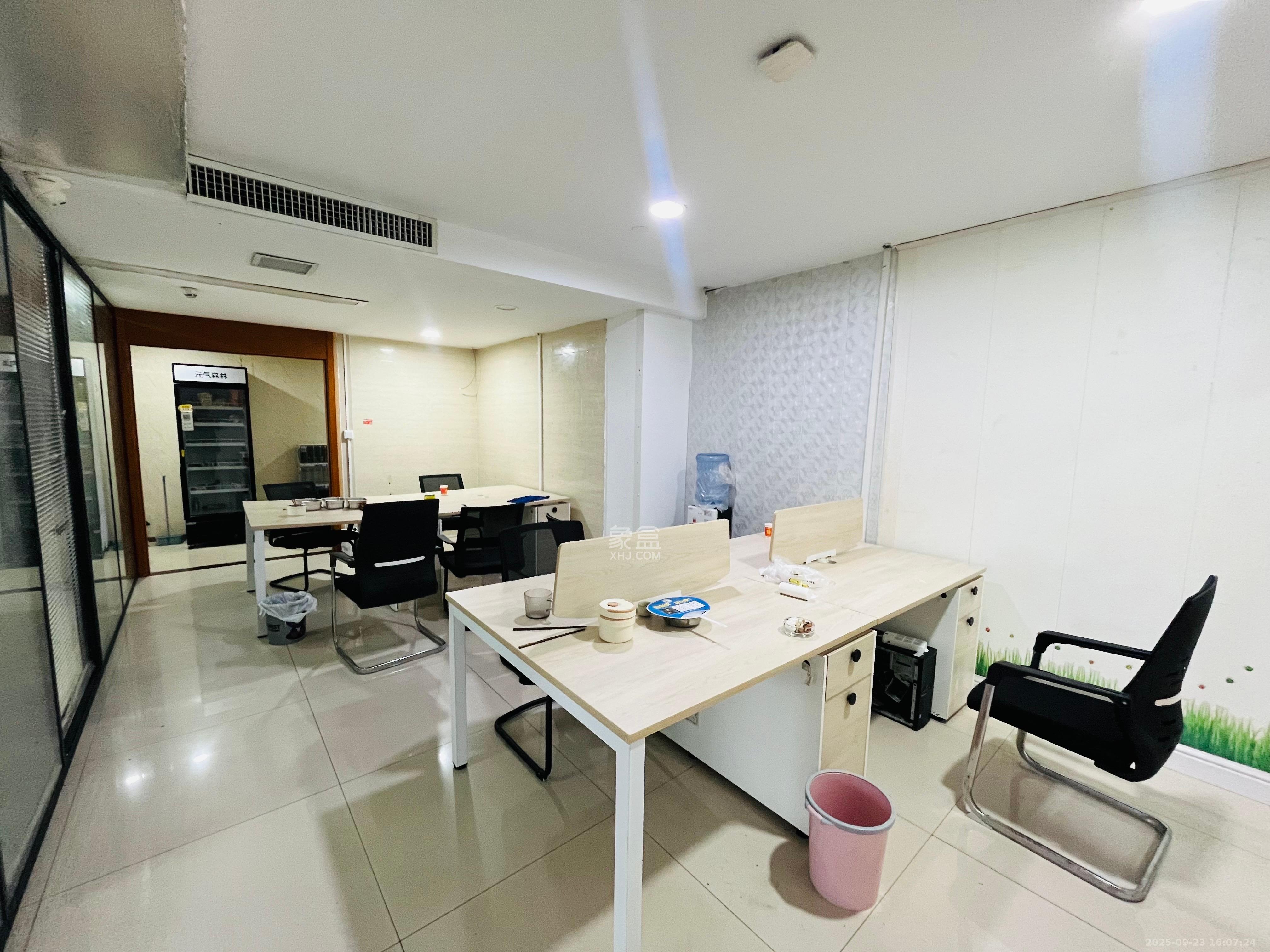 宇成朝阳广场  3室1厅1卫    5500.0元/月室内图