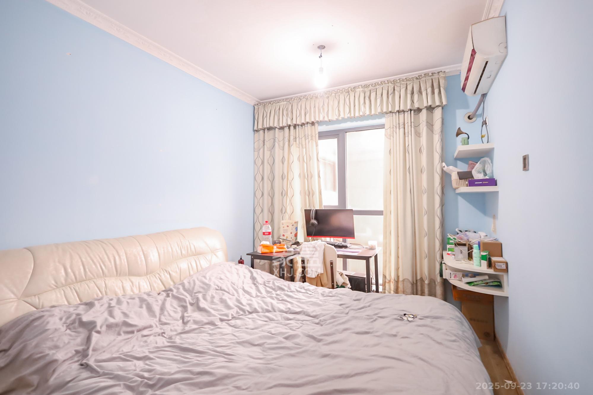 奥克斯广场  3室2厅2卫    105.0万 奥克斯广场  3室2厅2卫    105.0万卧室