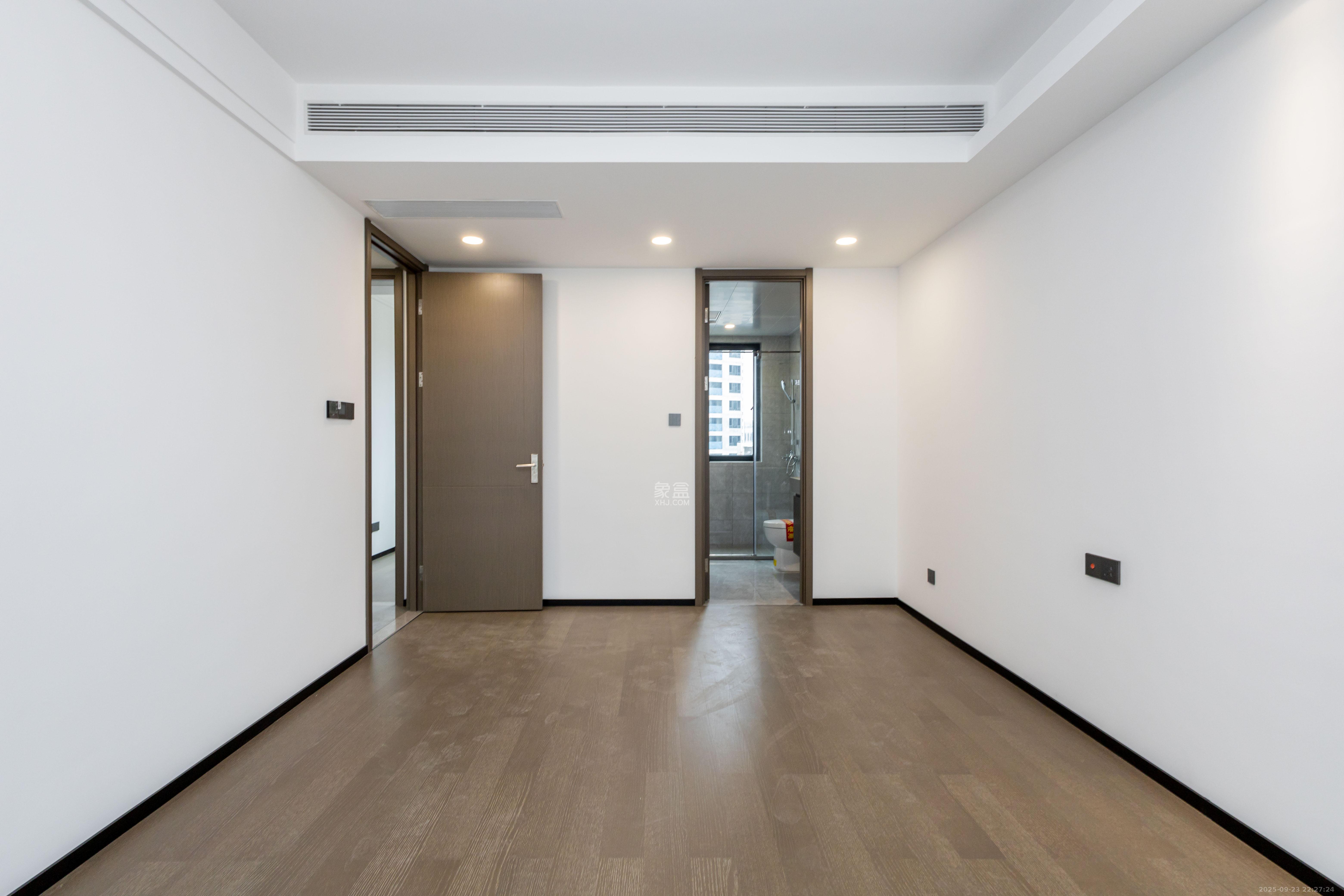 美的云樾 4室2厅1卫 186.0万 美的云樾 4室2厅1卫 186.0万卧室