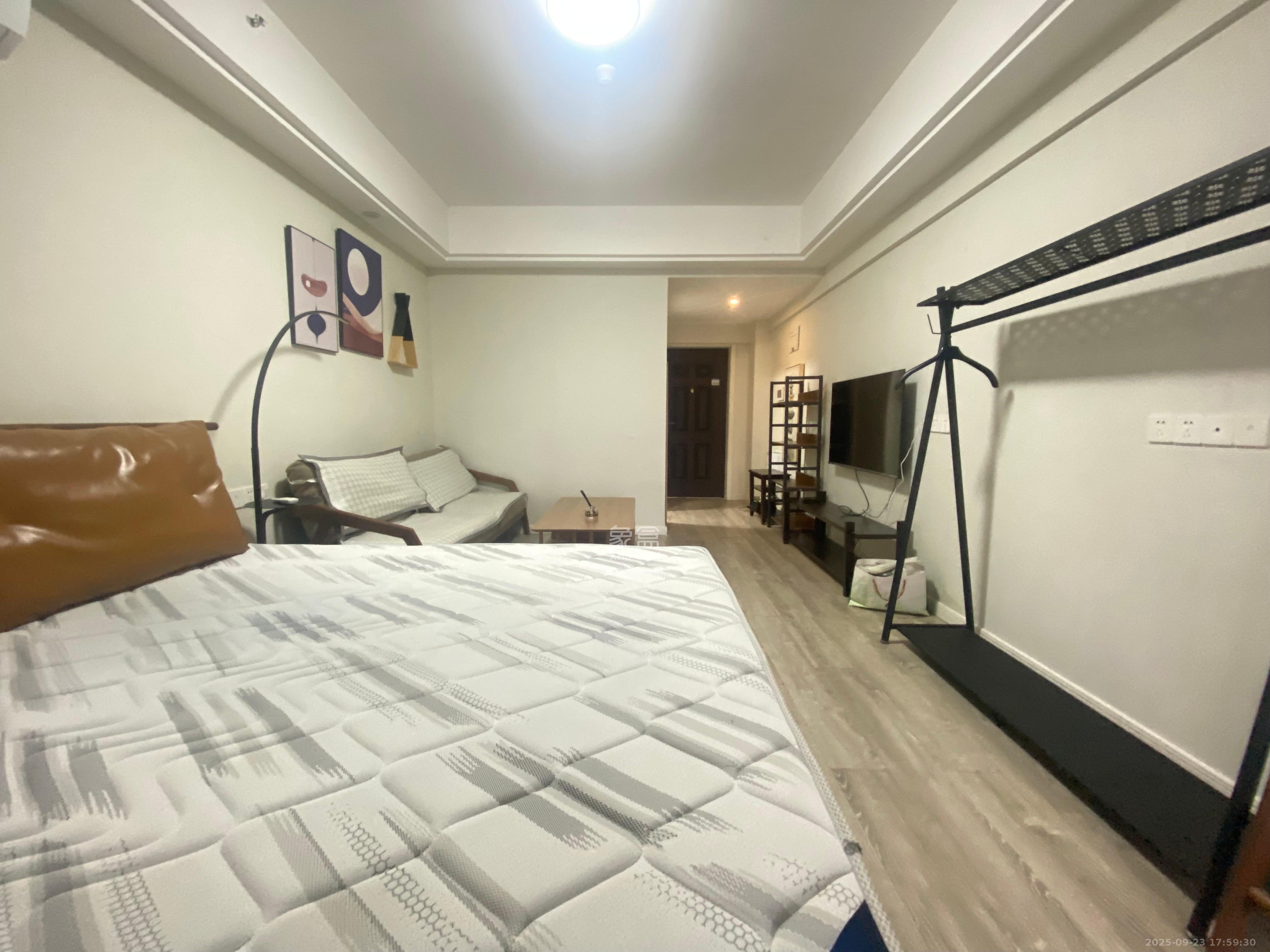 美洲故事高层  1室1厅1卫    1500.0元/月室内图