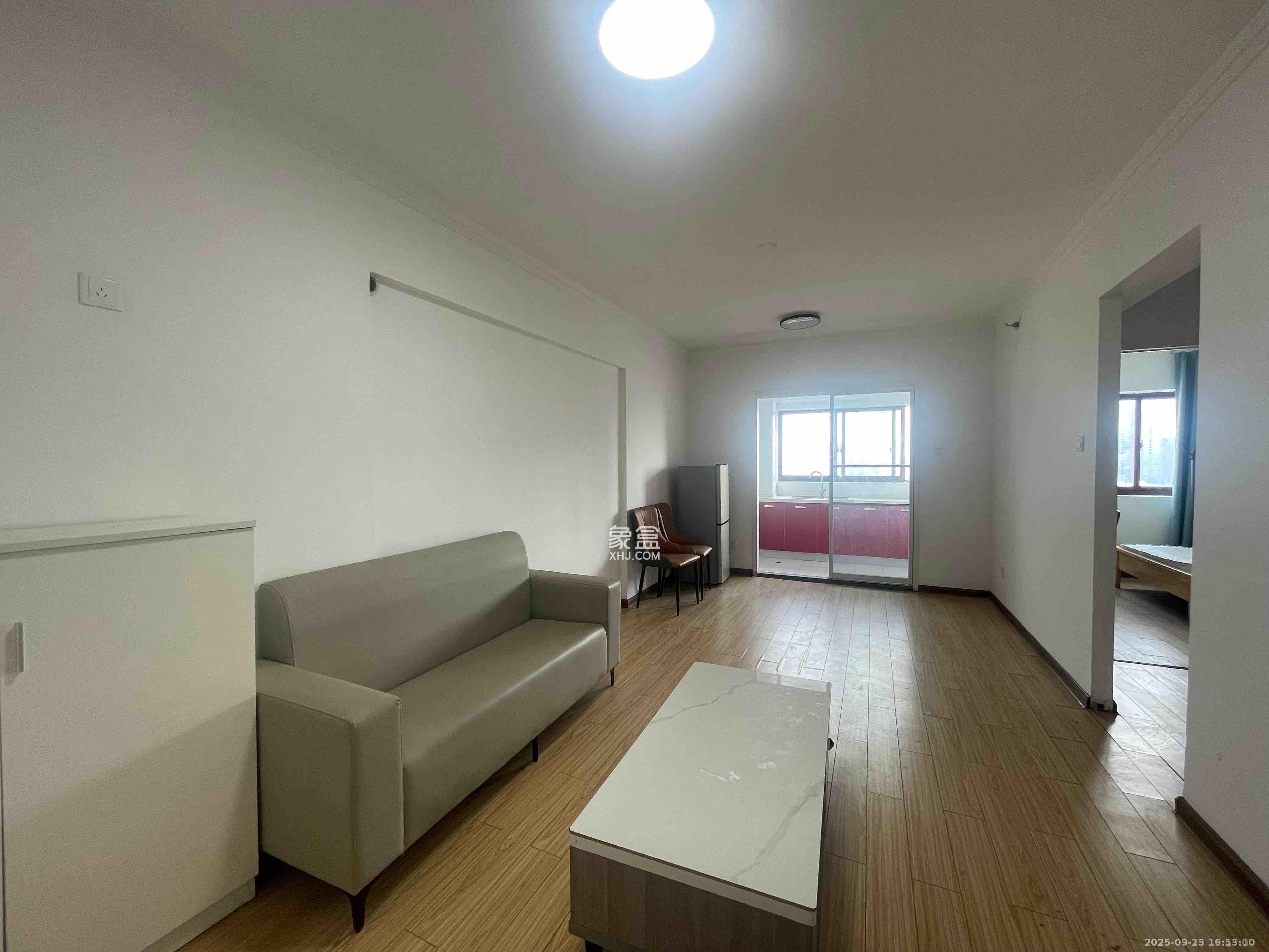 兰卡威国际 2室2厅1卫 2100.0元/月 兰卡威国际 2室2厅1卫 2100.0元/月室内图