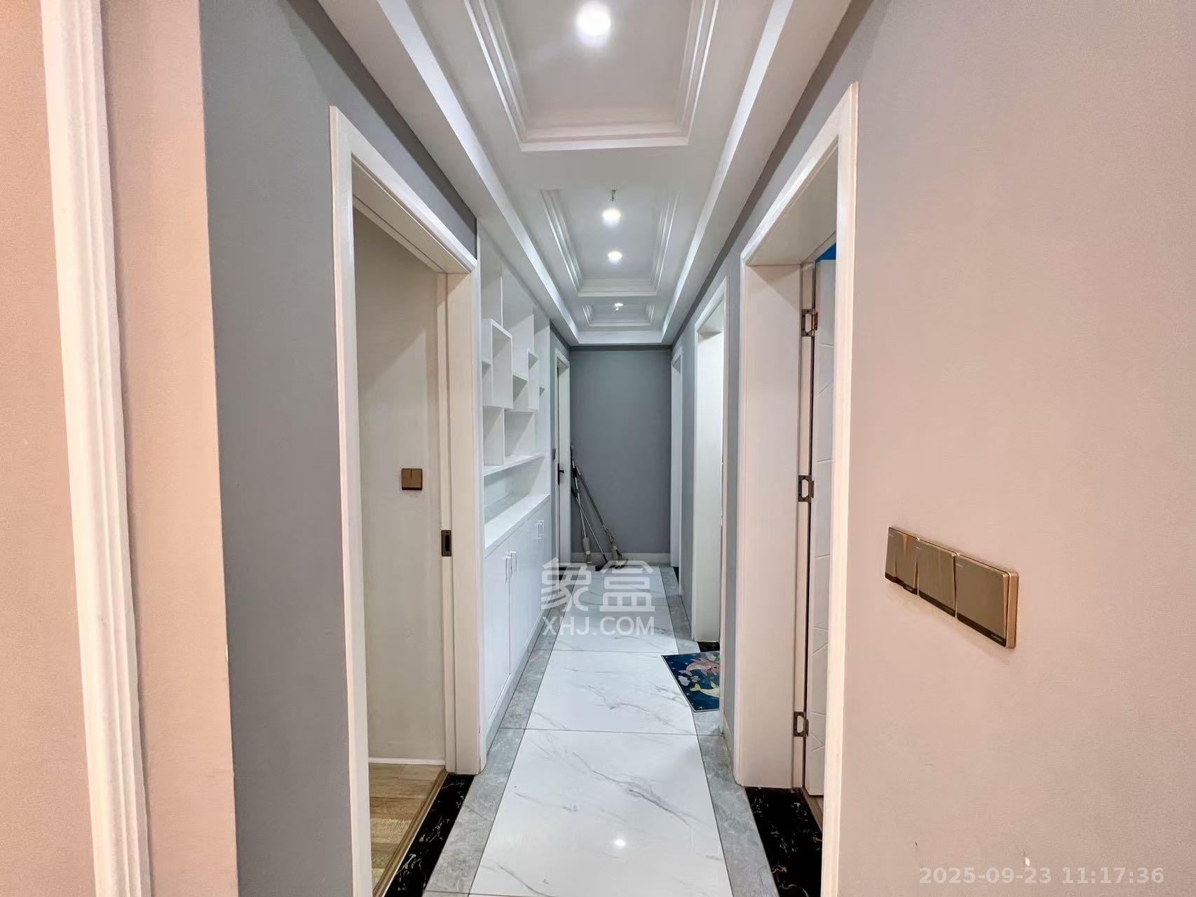 卓越浅水湾 4室2厅2卫 3200.0元/月 卓越浅水湾 4室2厅2卫 3200.0元/月室内图