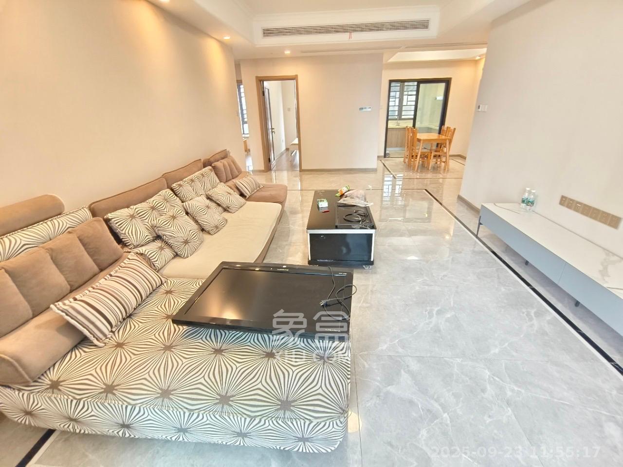 梦想新天地 3室2厅1卫 2500.0元/月 梦想新天地 3室2厅1卫 2500.0元/月室内图