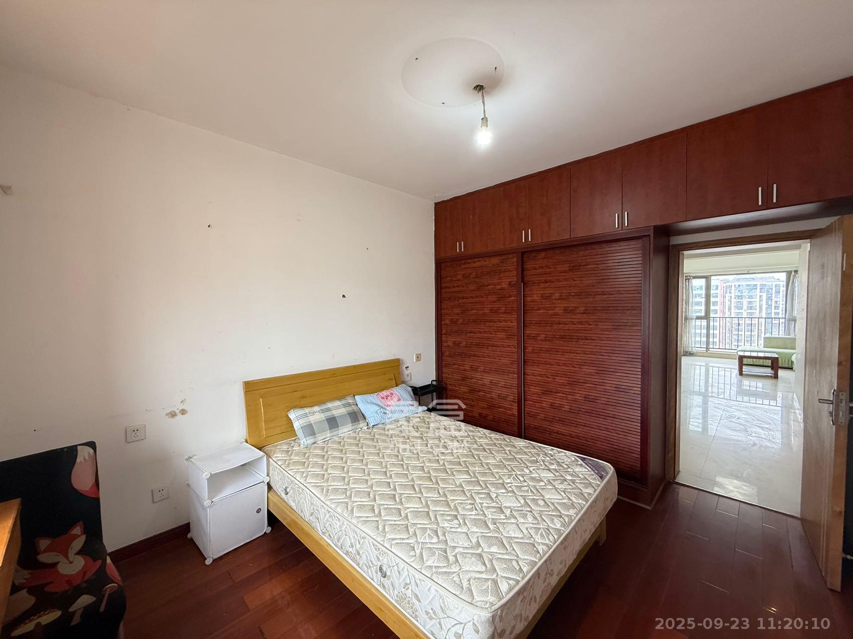 怡海星城 2室2厅1卫 1500.0元/月 怡海星城 2室2厅1卫 1500.0元/月室内图