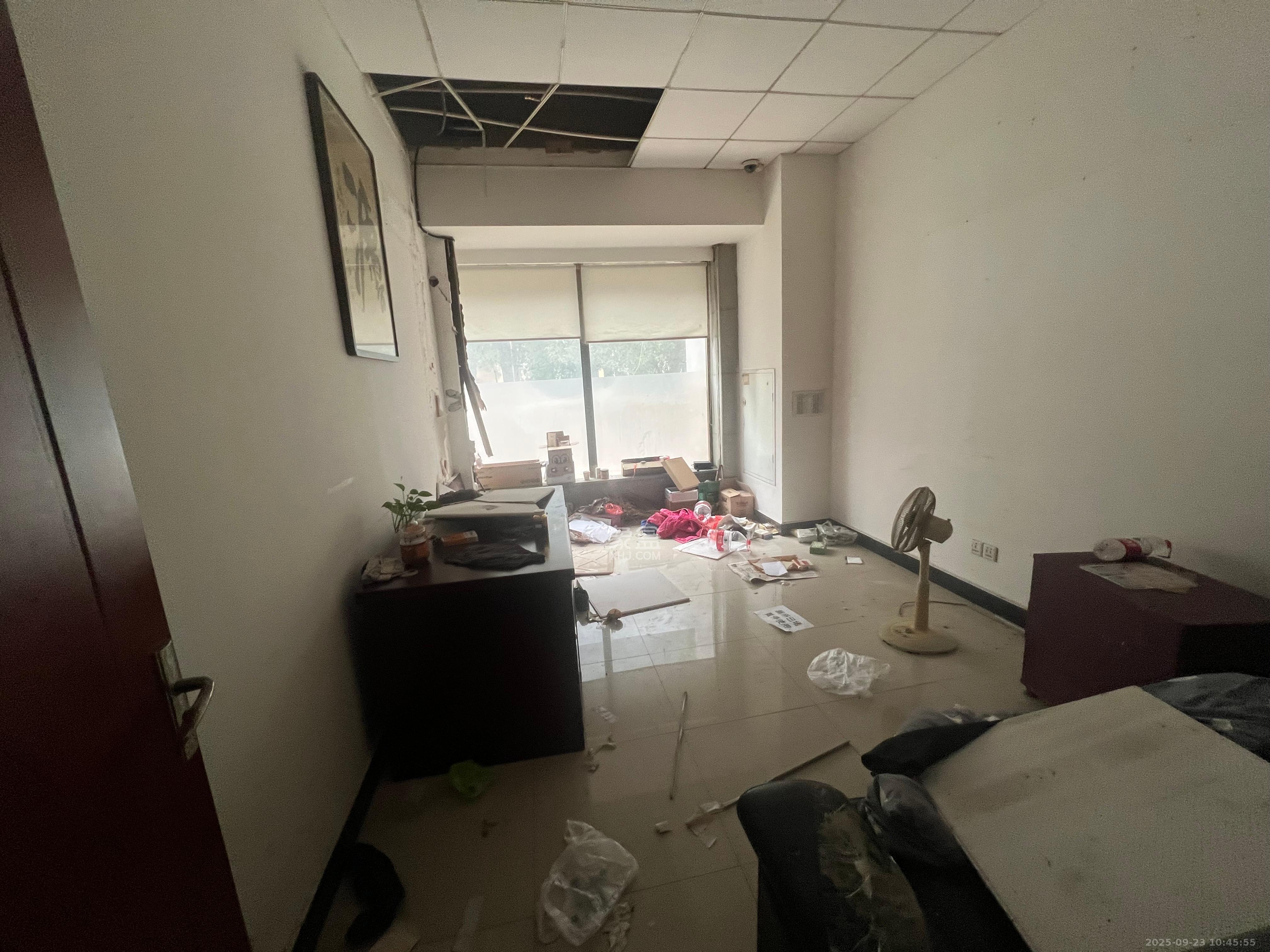 满庭芳小区   90.35㎡      6800.0元/月室内图