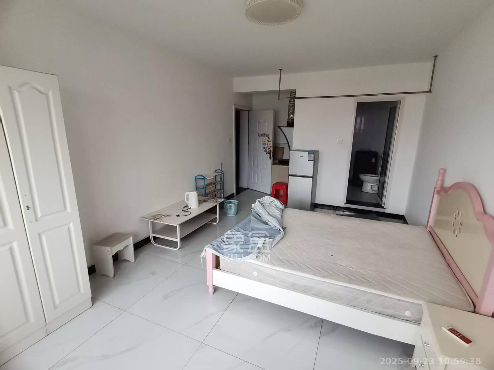 长远大厦 1室1厅1卫 1180.0元/月 长远大厦 1室1厅1卫 1180.0元/月室内图