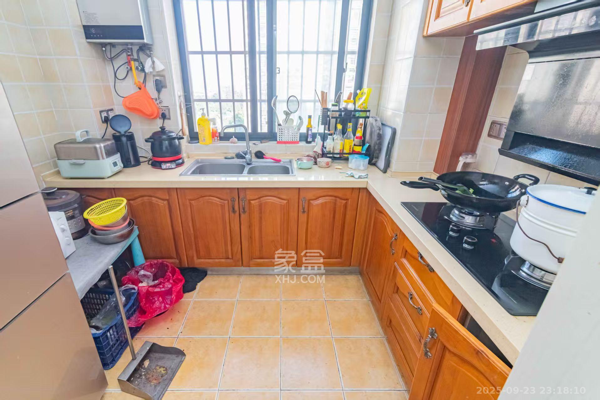 庄园心伽泊 3室2厅2卫 2800.0元/月 庄园心伽泊 3室2厅2卫 2800.0元/月室内图