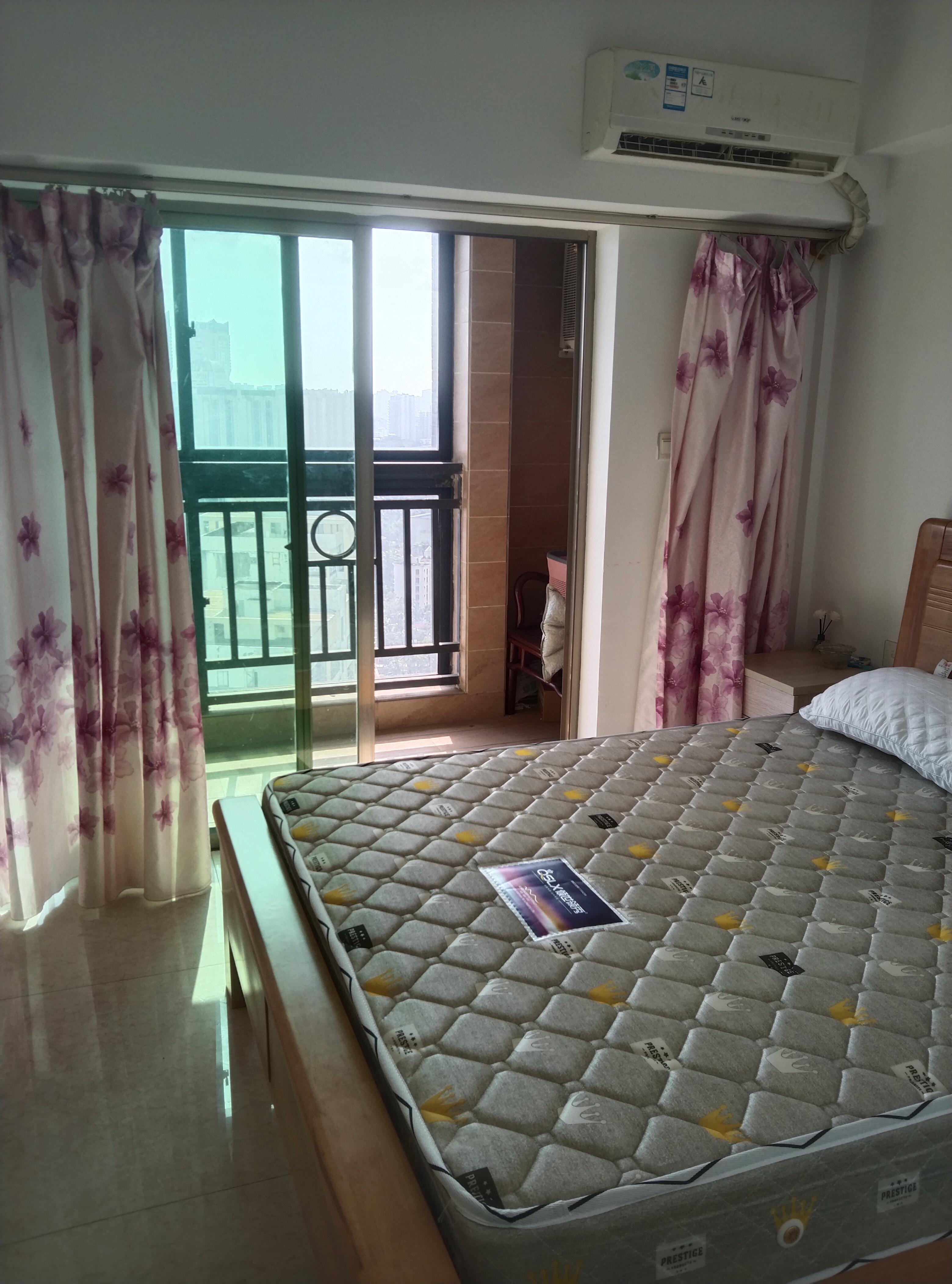 名门广场北区(二期) 3室2厅2卫 3000.0元/月 名门广场北区(二期) 3室2厅2卫 3000.0元/月室内图