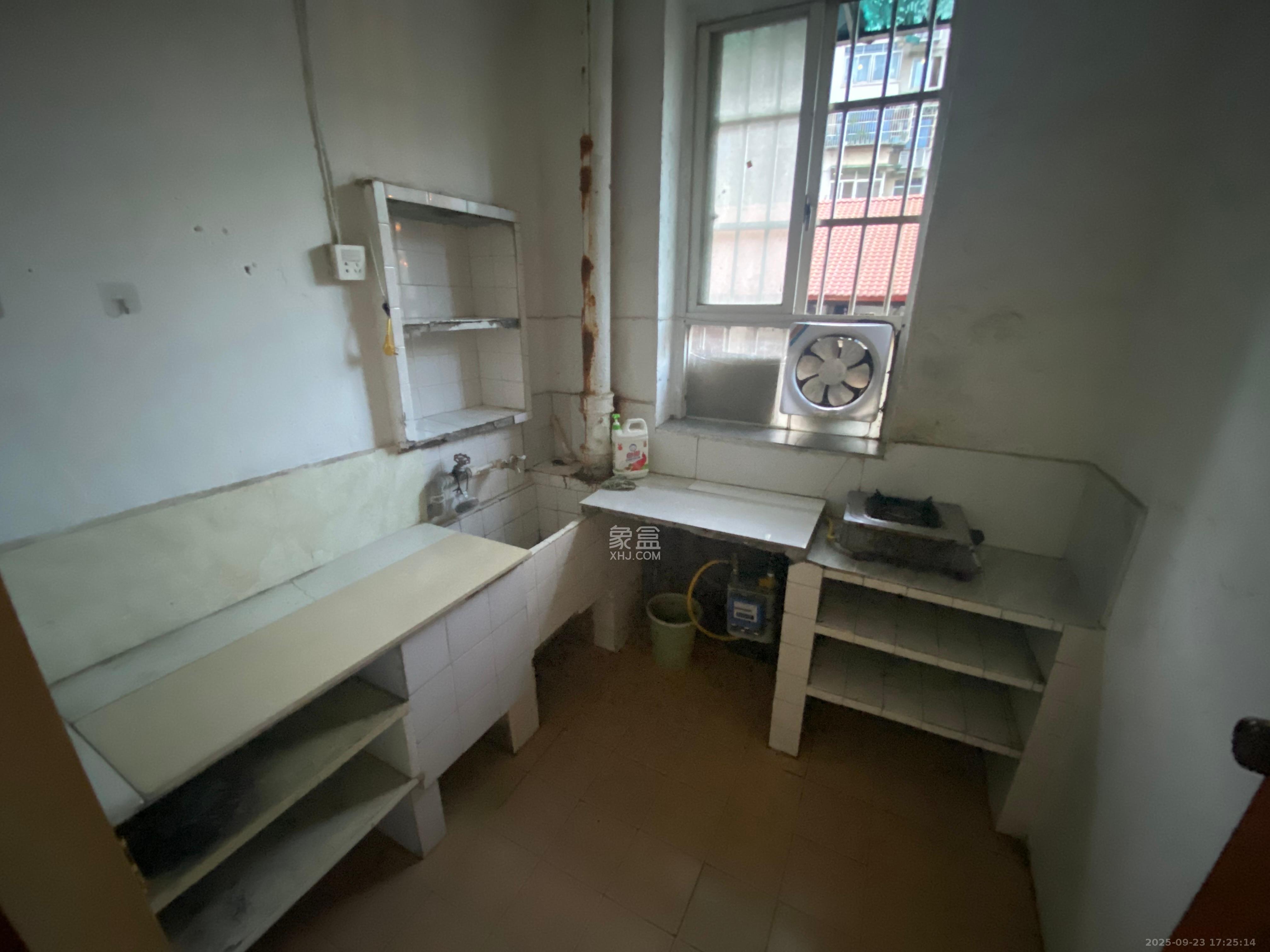 雨花亭省建六公司宿舍 2室1厅1卫 1000.0元/月 雨花亭省建六公司宿舍 2室1厅1卫 1000.0元/月室内图