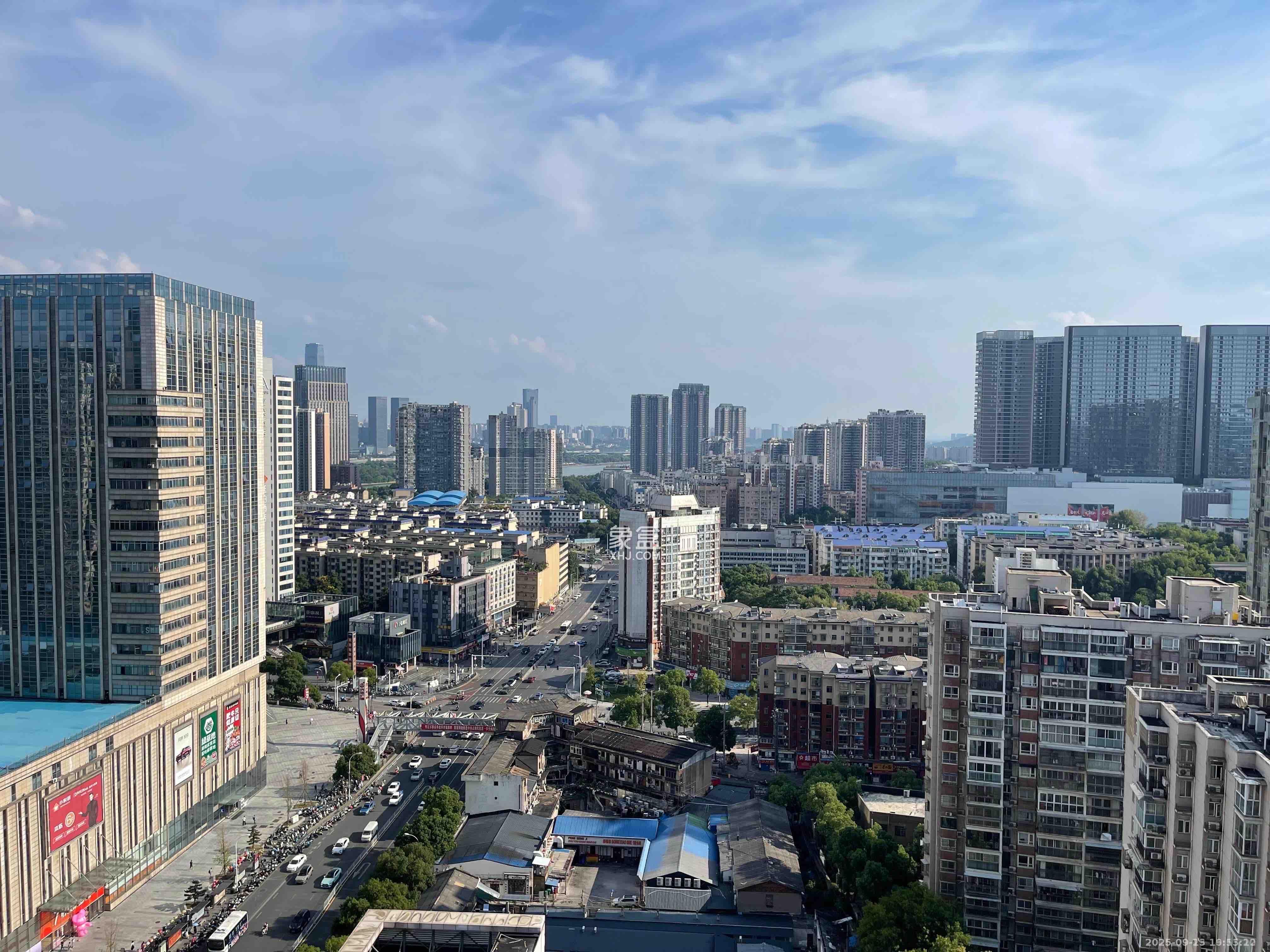 兰卡威国际 2室2厅1卫 2100.0元/月 兰卡威国际 2室2厅1卫 2100.0元/月室内图