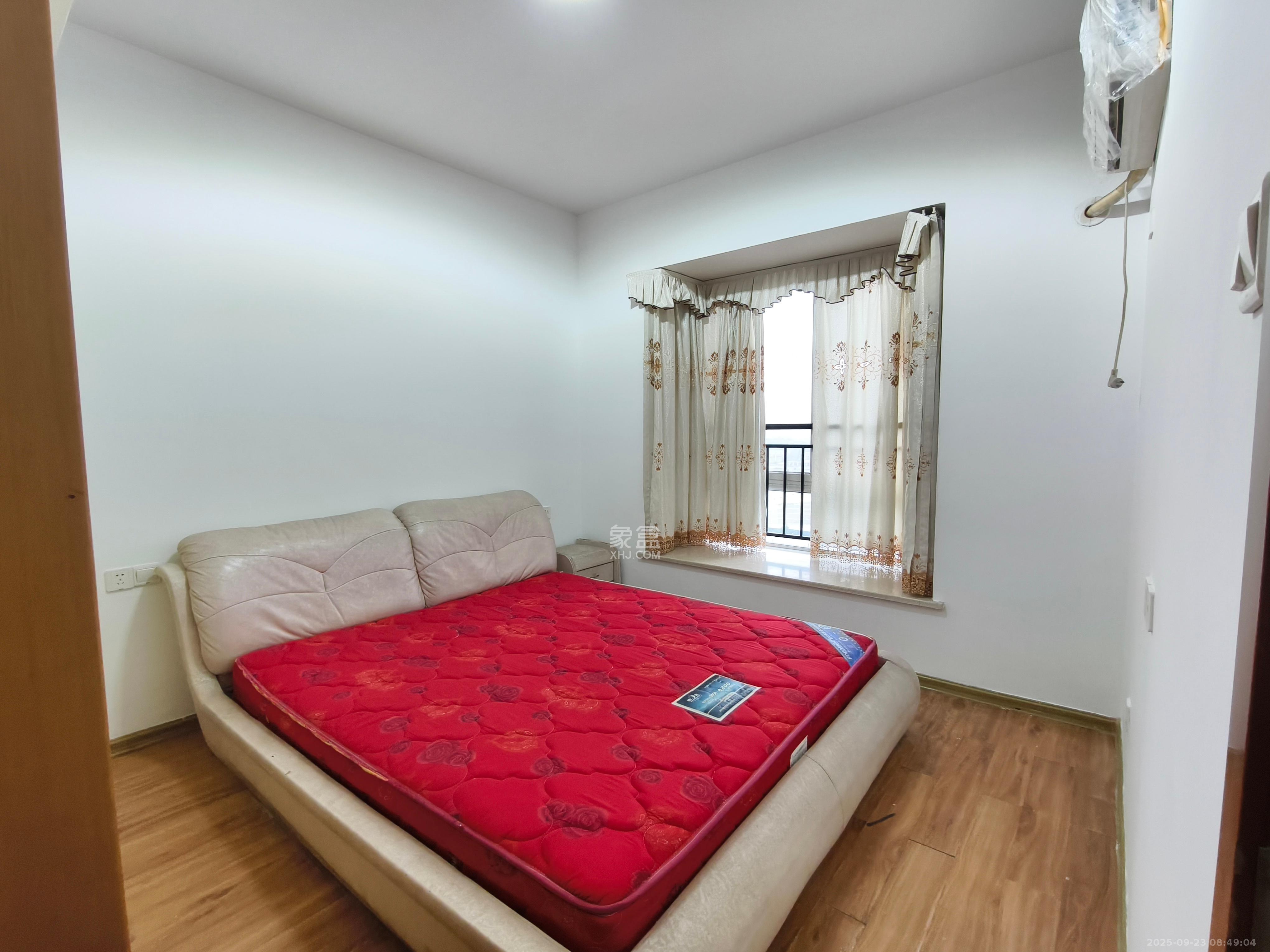 楚天世纪城东苑 3室2厅1卫 1500.0元/月 楚天世纪城东苑 3室2厅1卫 1500.0元/月室内图