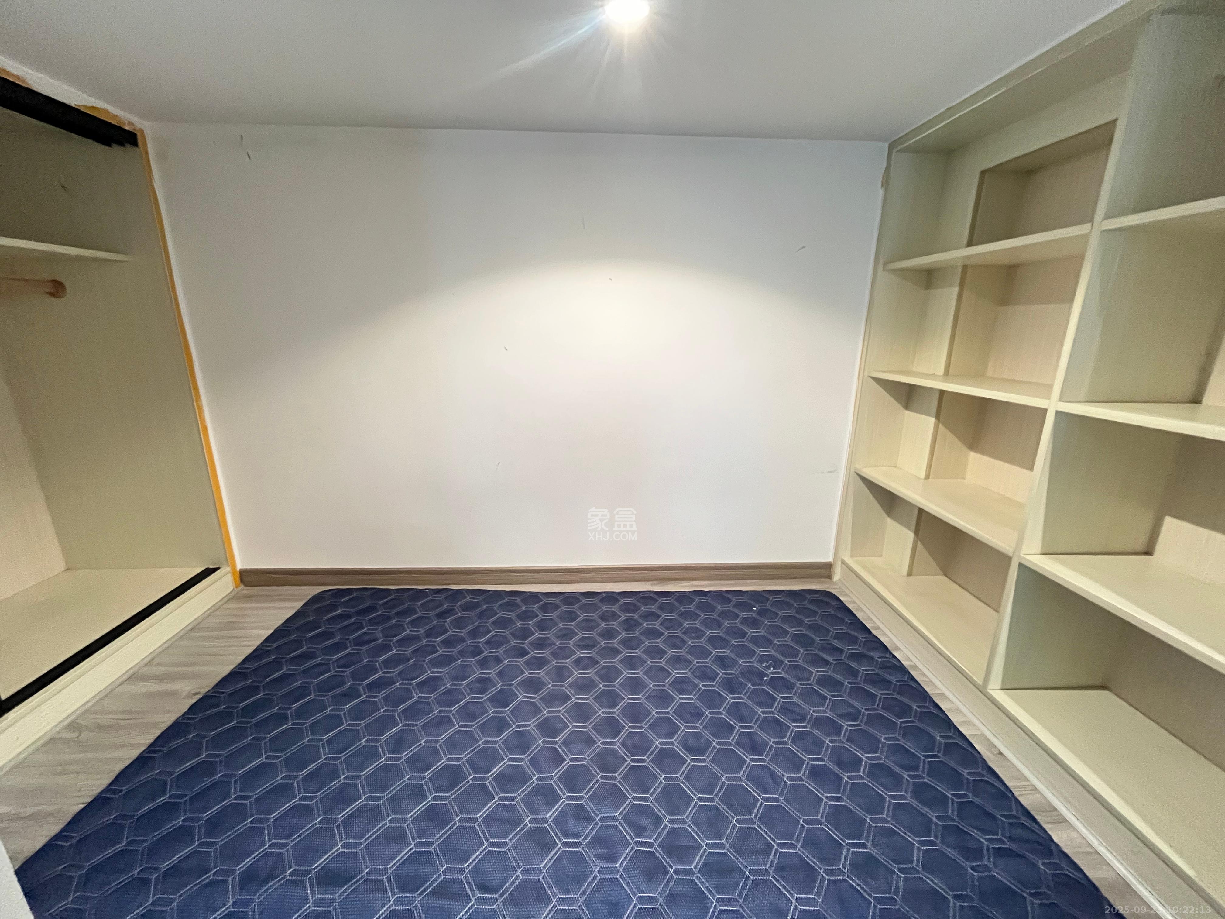 龙湖新壹城 1室1厅1卫 1300.0元/月 龙湖新壹城 1室1厅1卫 1300.0元/月室内图