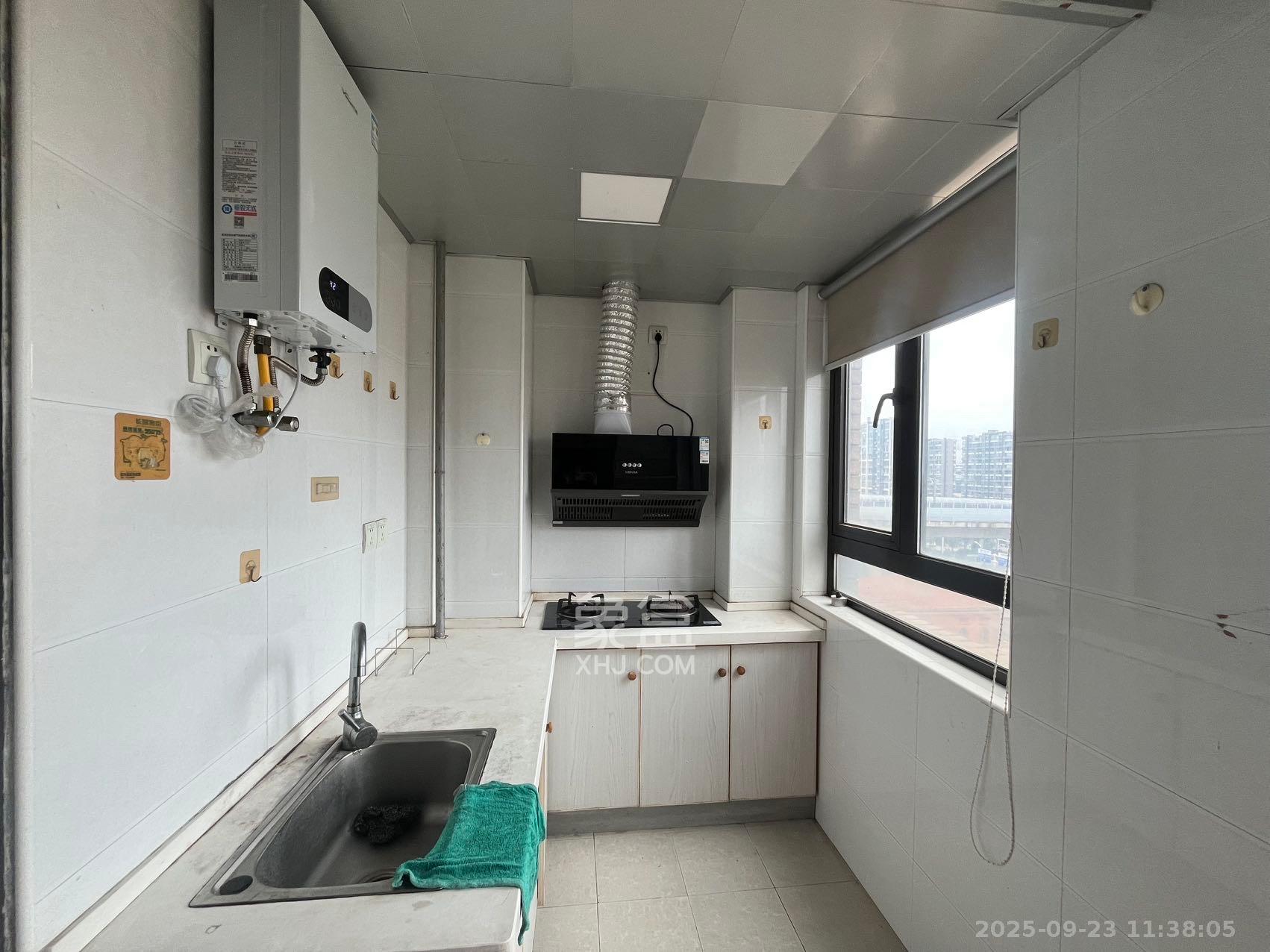 中信凯旋蓝岸（中信新城三期）  1室1厅1卫    1400.0元/月室内图