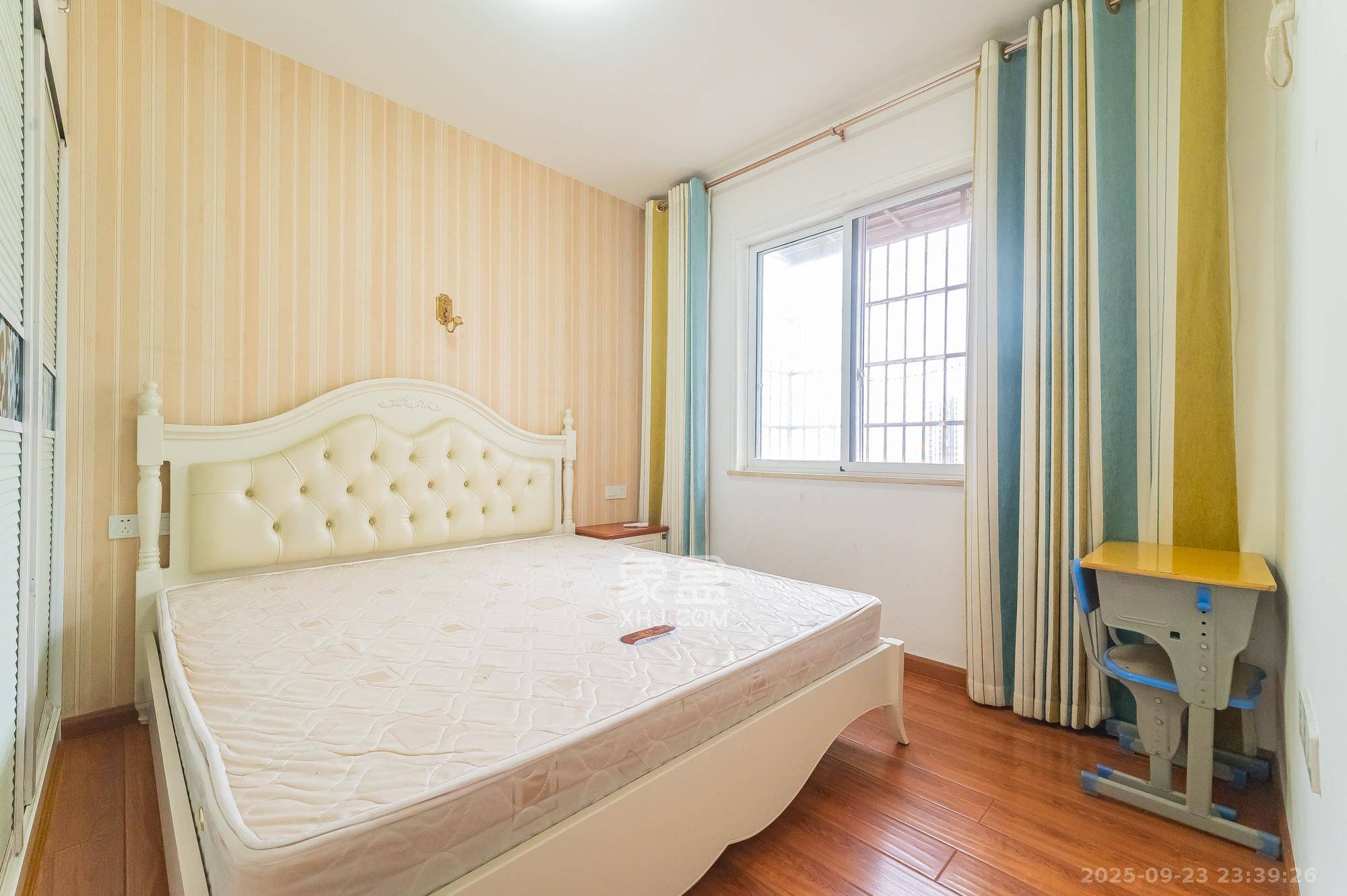 泊林晶城  3室2厅1卫    48.8万卧室