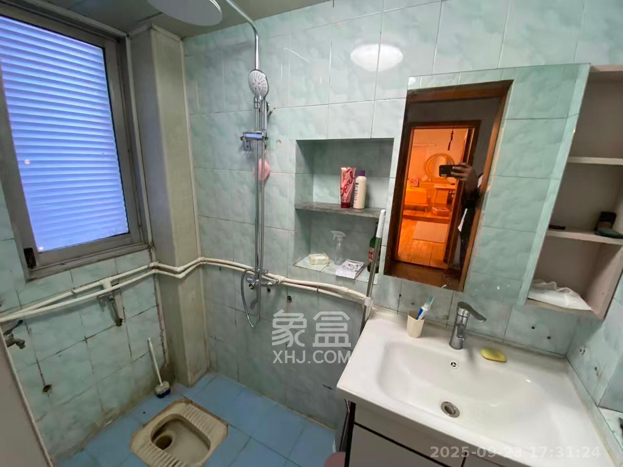 城南中路公安局宿舍  3室2厅1卫    1600.0元/月室内图