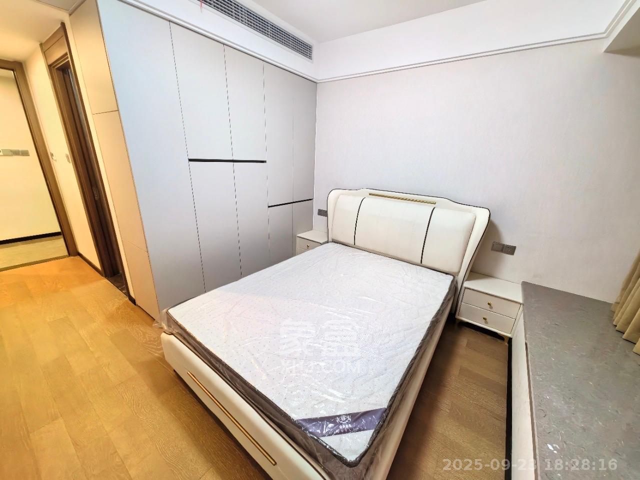 中海阅溪府  5室2厅3卫    5500.0元/月室内图