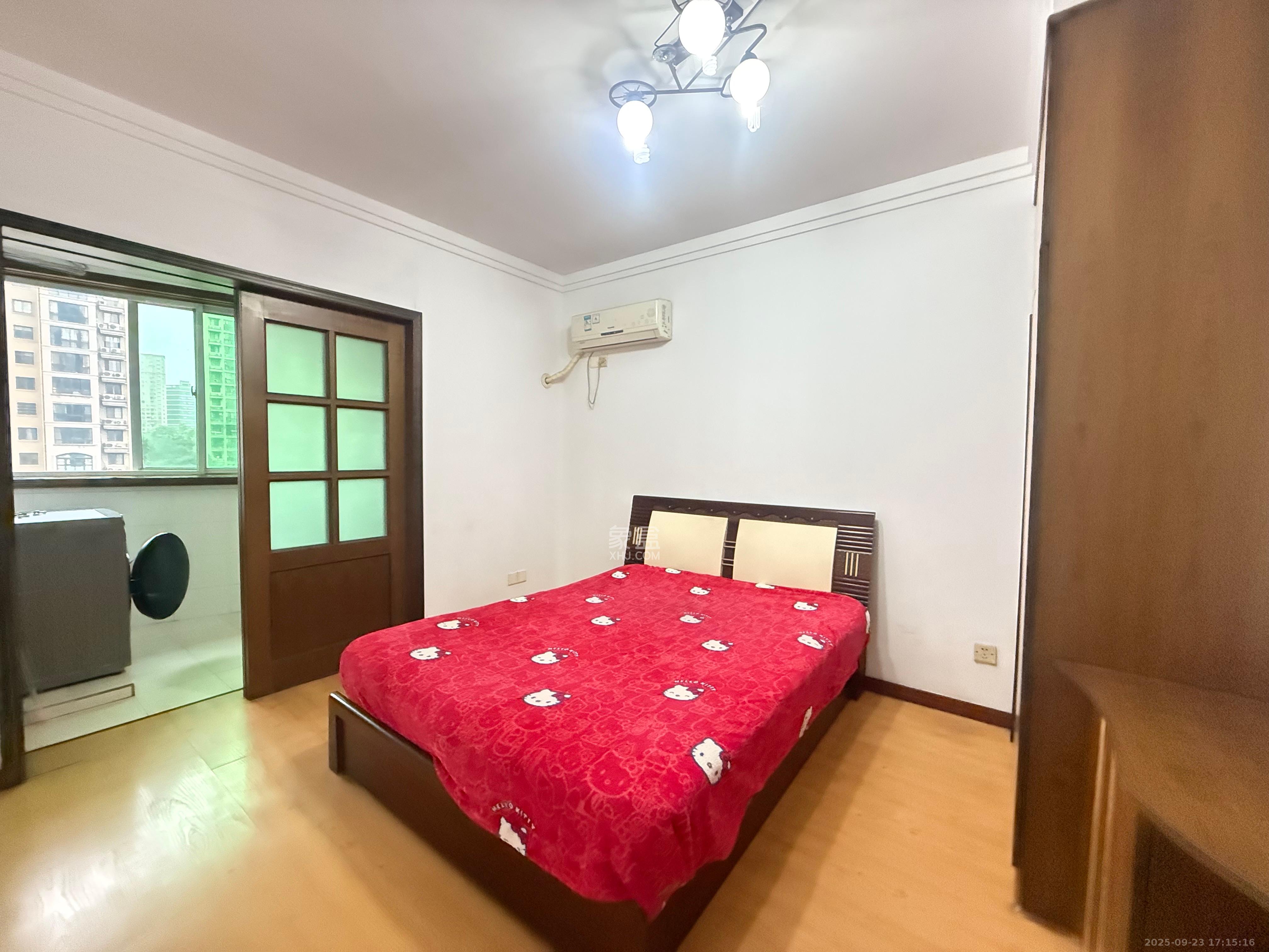 咸嘉新村嘉旺苑 3室2厅2卫 2500.0元/月 咸嘉新村嘉旺苑 3室2厅2卫 2500.0元/月室内图